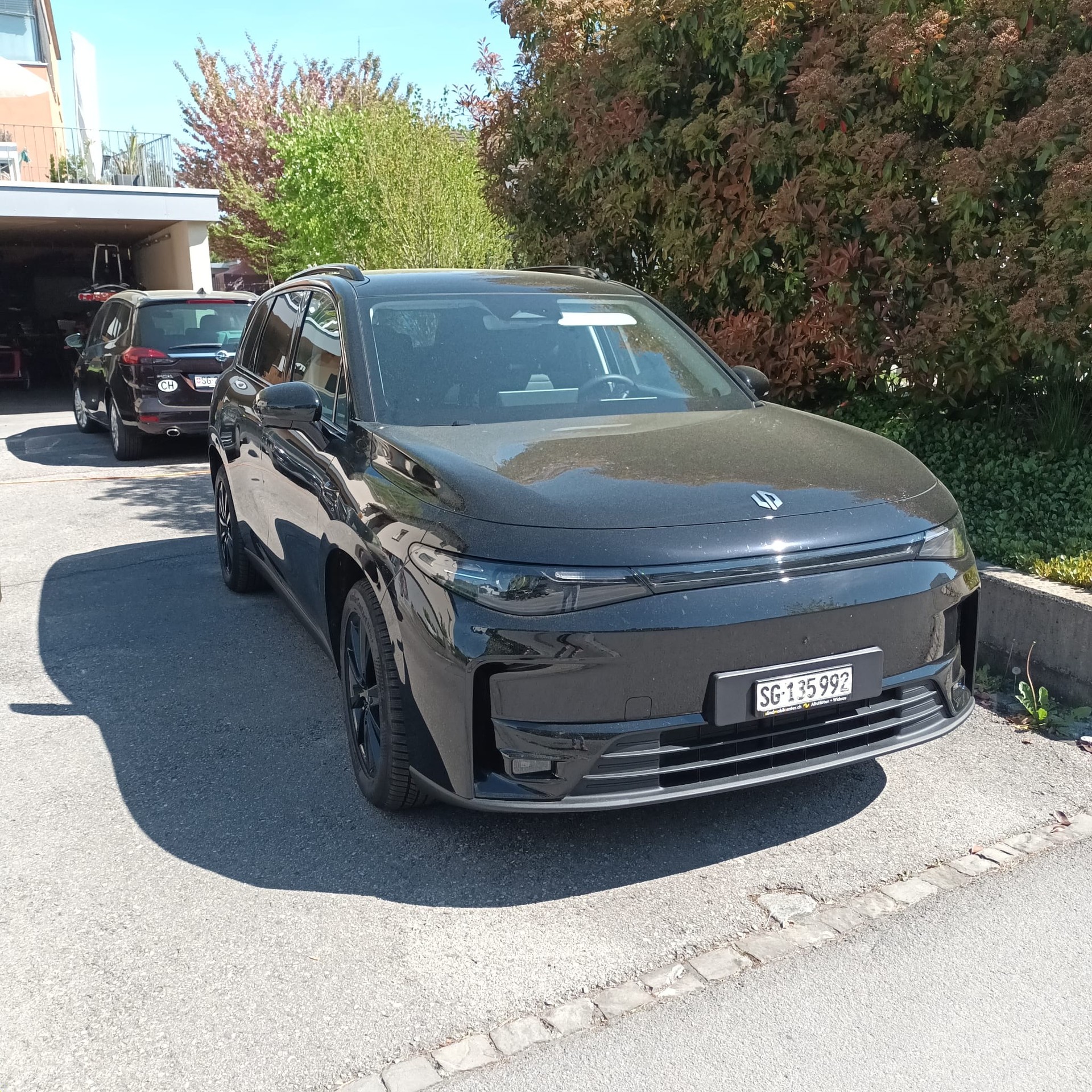 LEAPMOTOR C10 82kWh AWD-image-1