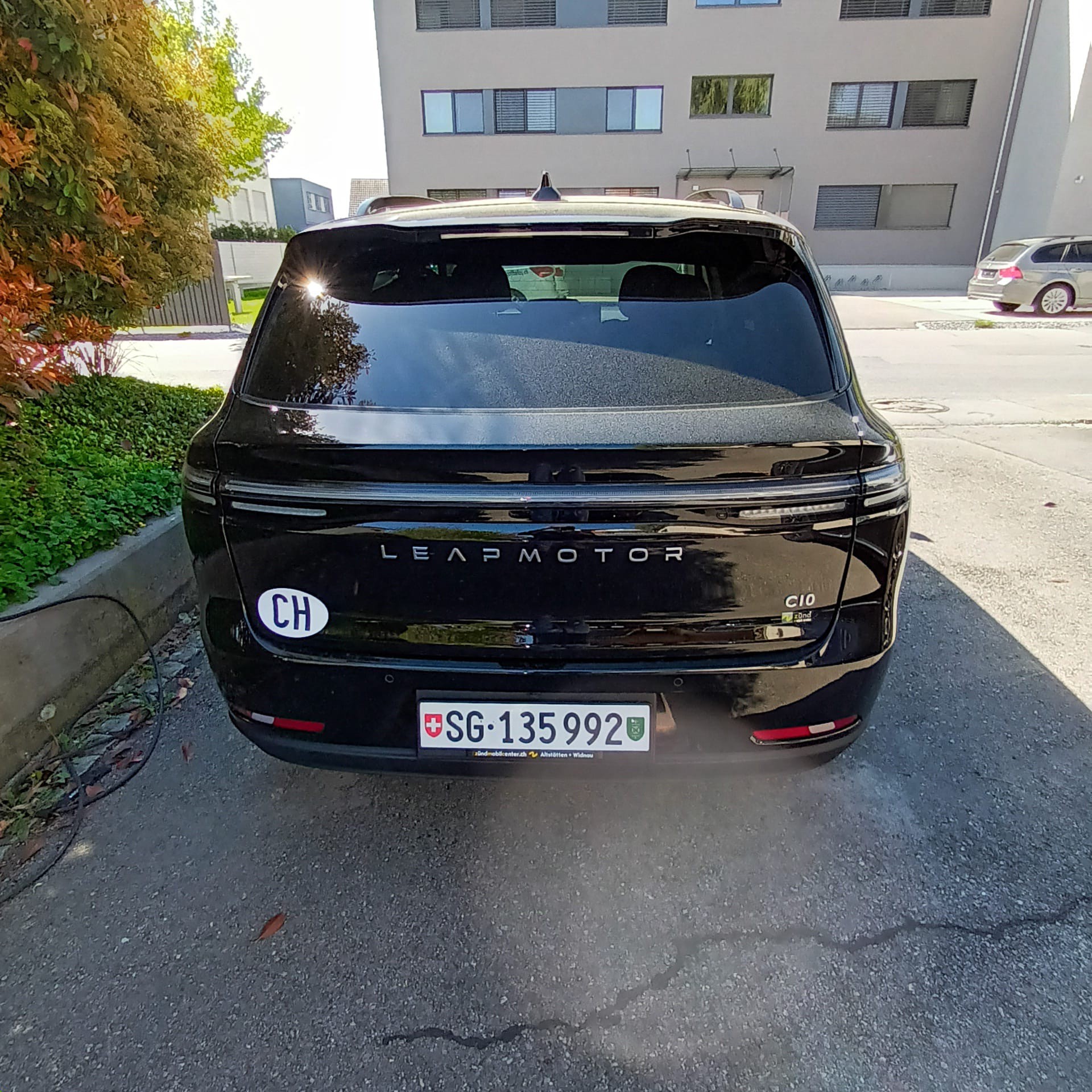 LEAPMOTOR C10 82kWh AWD-image-4