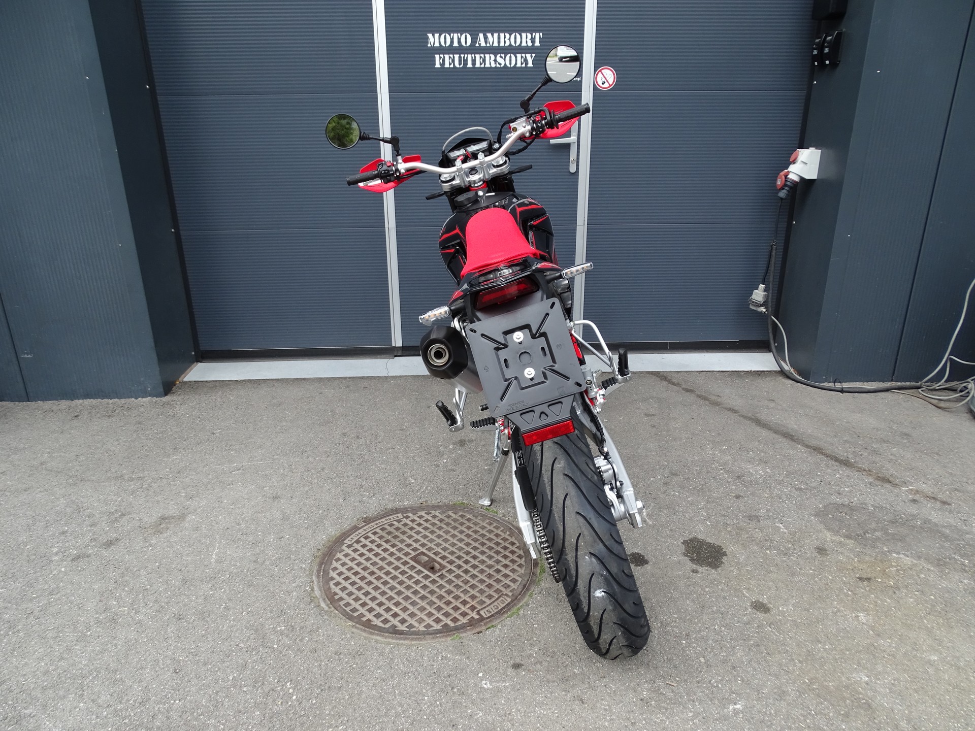 SWM 125 R Racing Edition-image-5