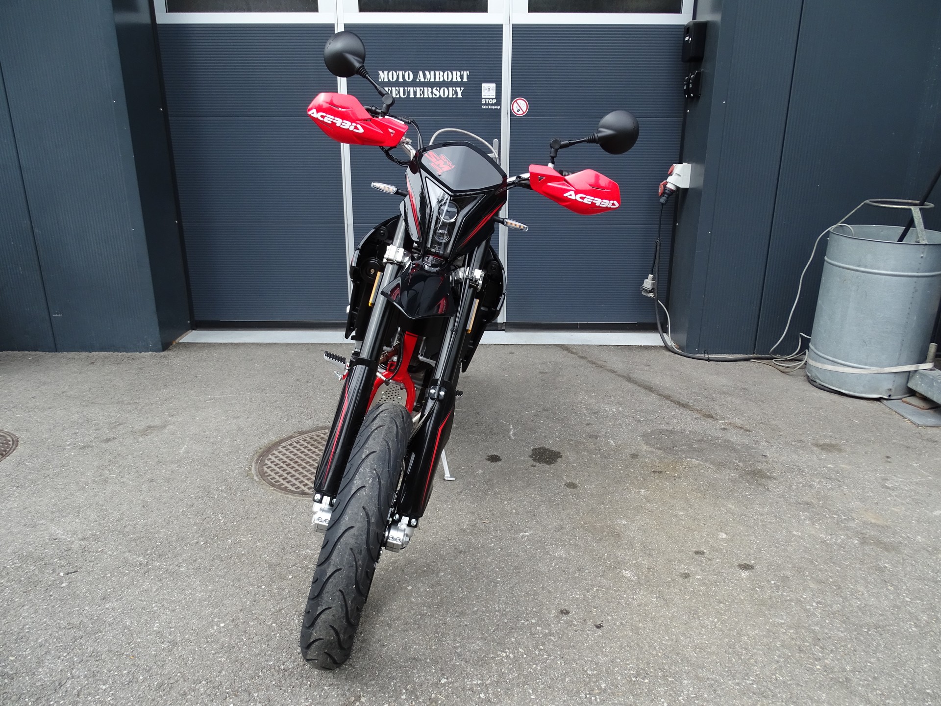 SWM 125 R Racing Edition-image-2