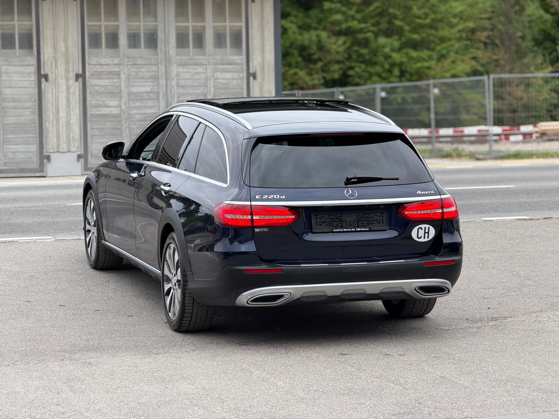 MERCEDES-BENZ E 220 d All-Terrain AHK 2.1T Avantgarde 4Matic 9G-Tronic-image-6