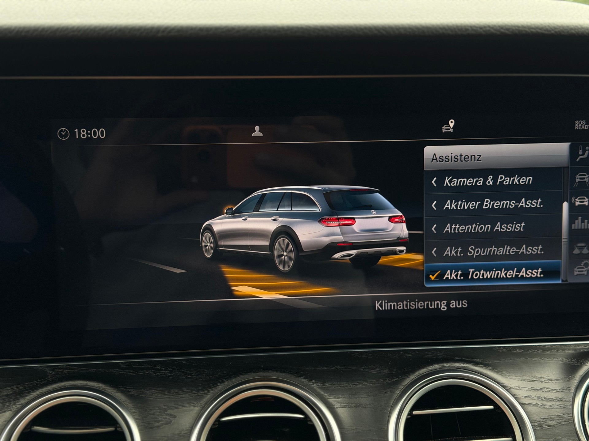 MERCEDES-BENZ E 220 d All-Terrain AHK 2.1T Avantgarde 4Matic 9G-Tronic-image-21