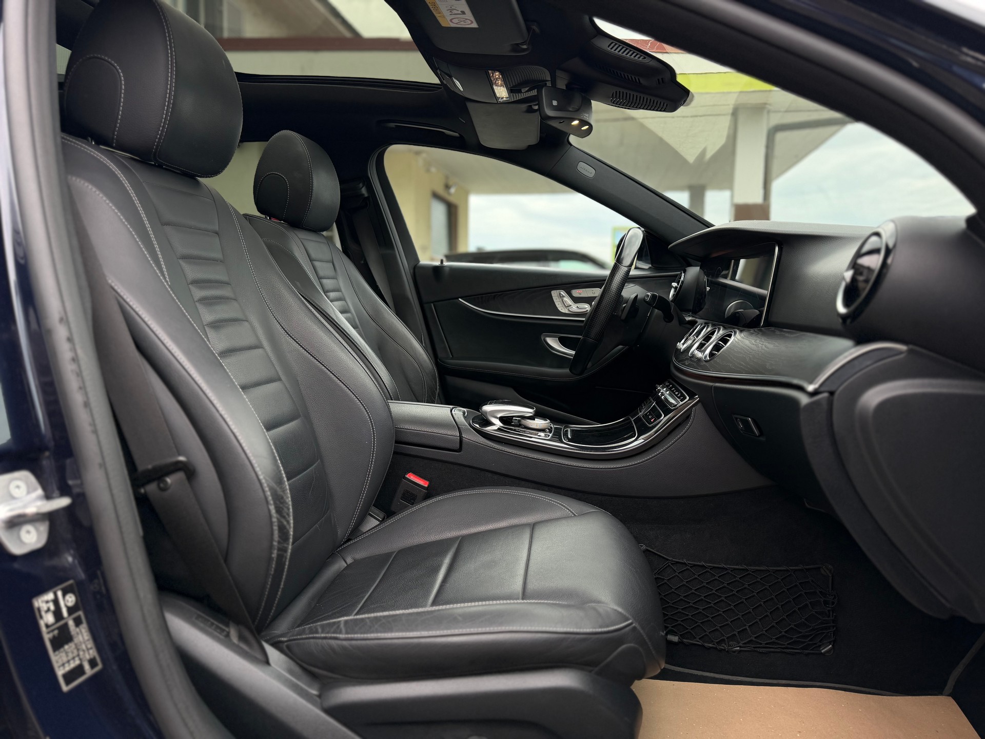 MERCEDES-BENZ E 220 d All-Terrain AHK 2.1T Avantgarde 4Matic 9G-Tronic-image-14