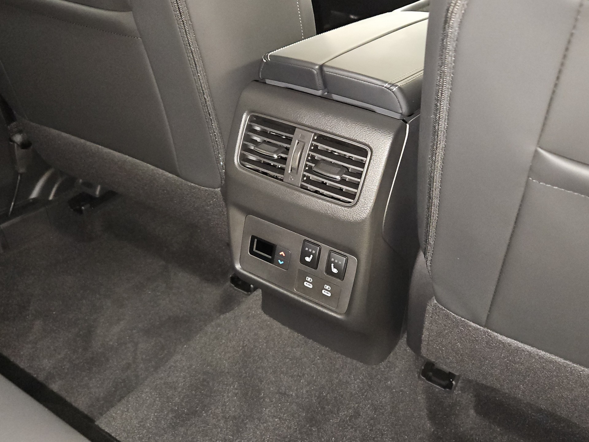 NISSAN X-Trail 1.5 e-Power Hybrid 4WD Tekna+-image-21