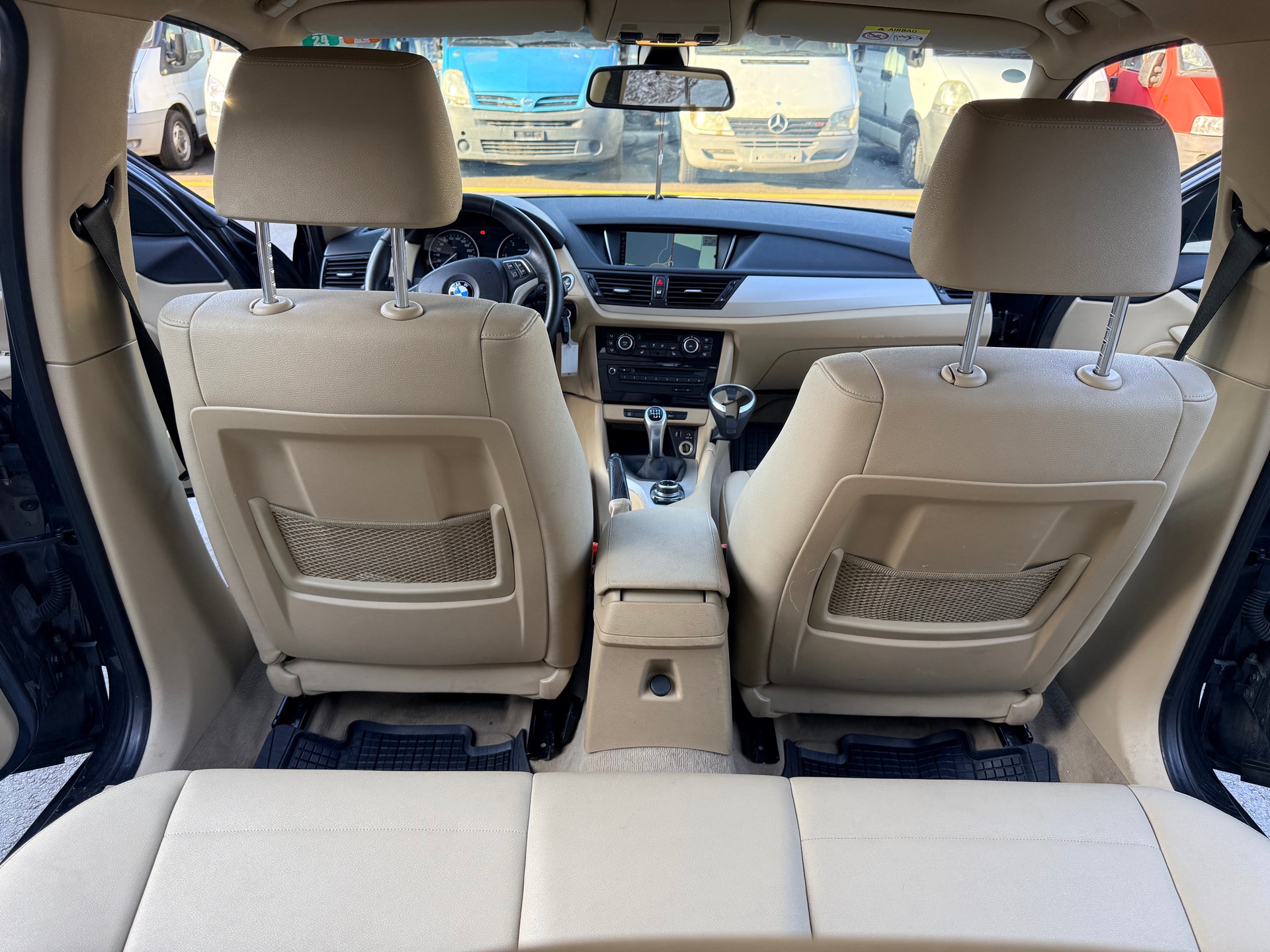 BMW X1 xDrive 20d Sport Line Steptronic-image-12