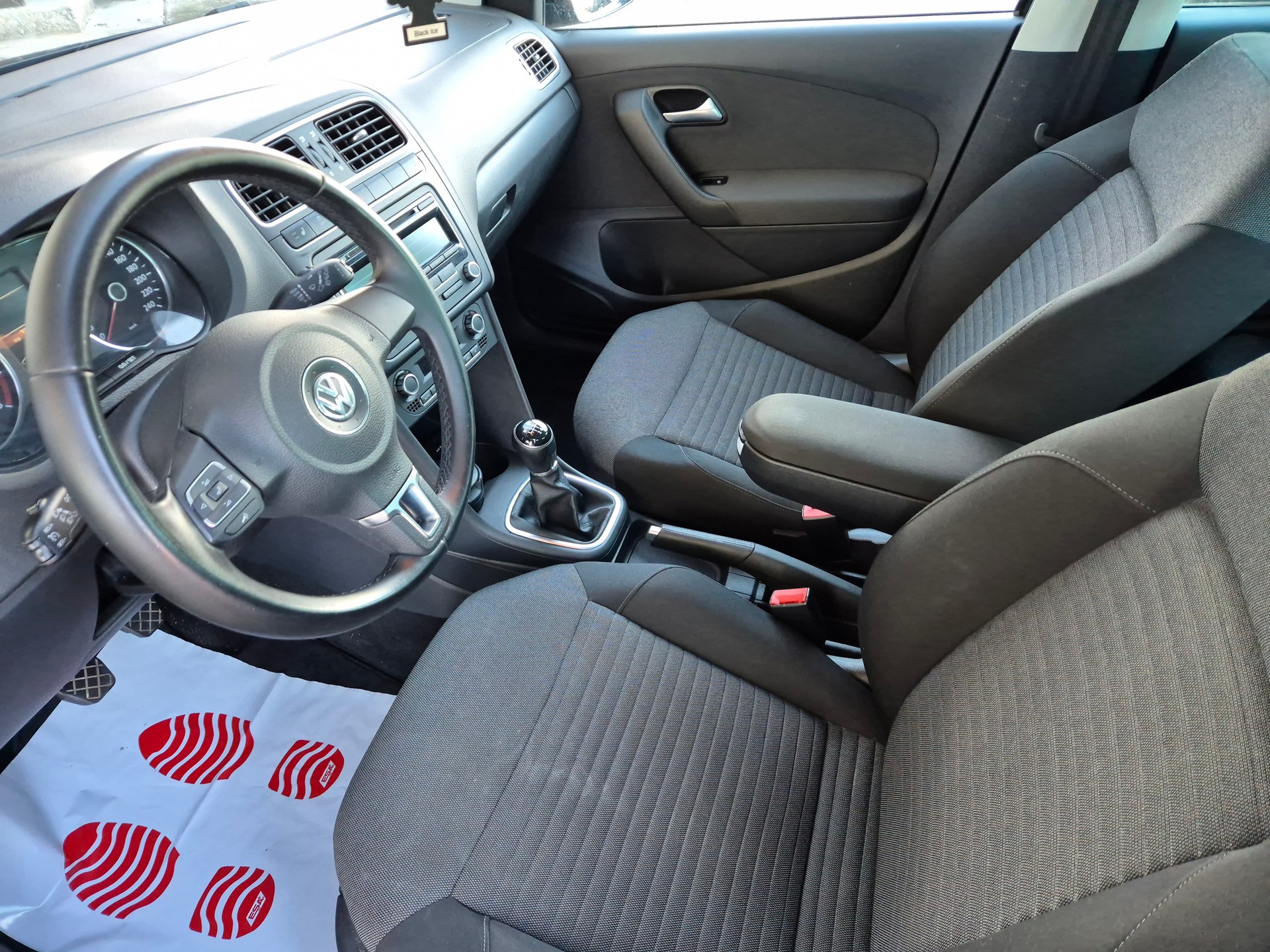VW Polo 1.2 TSI Comfortline-image-12