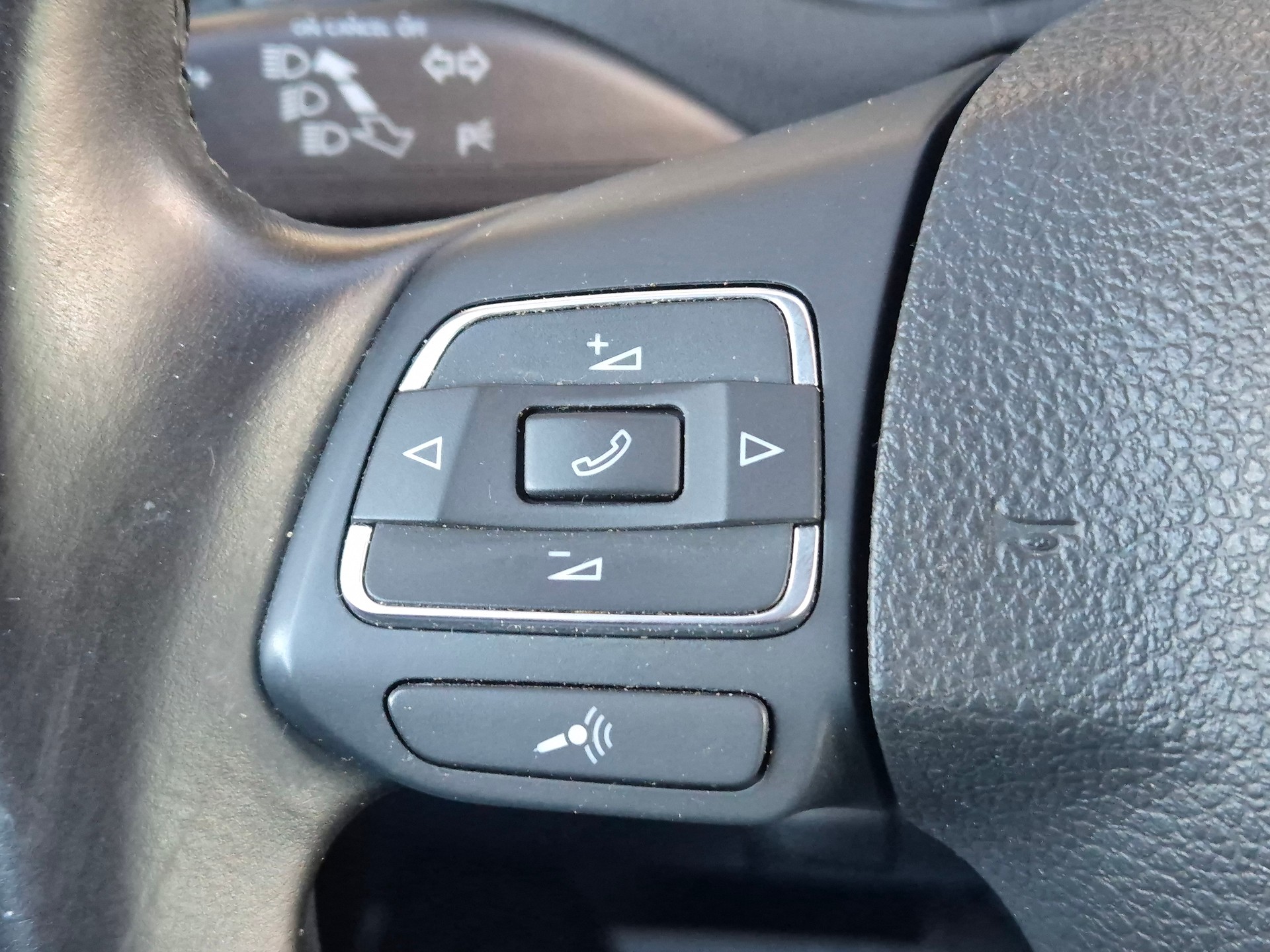 VW Polo 1.2 TSI Comfortline-image-22