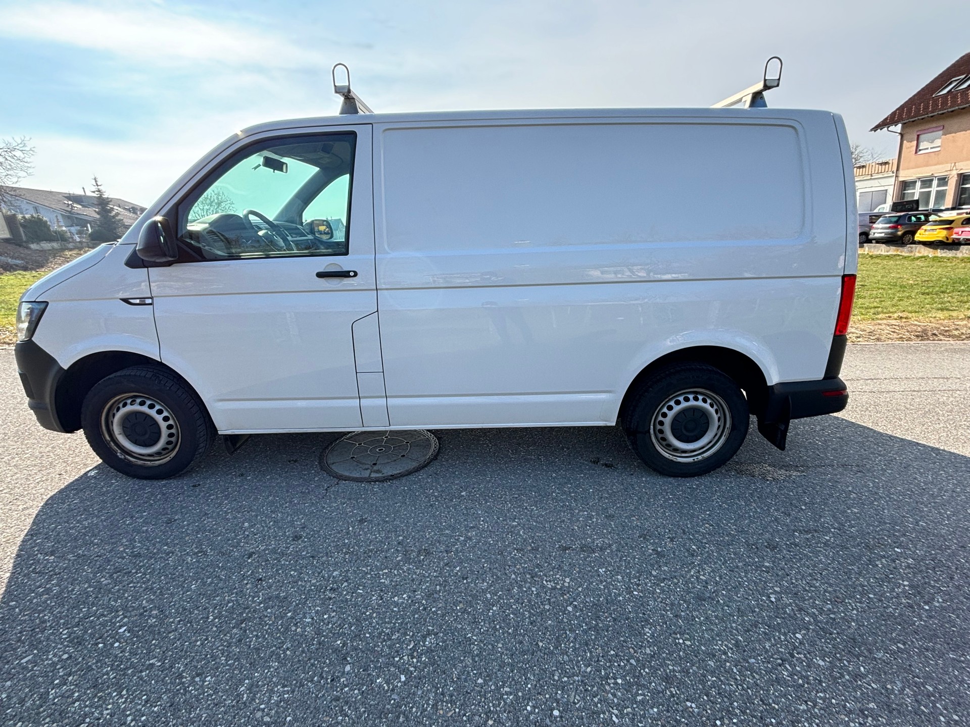 VW T6.1 2.0 TDI 4Motion-image-2