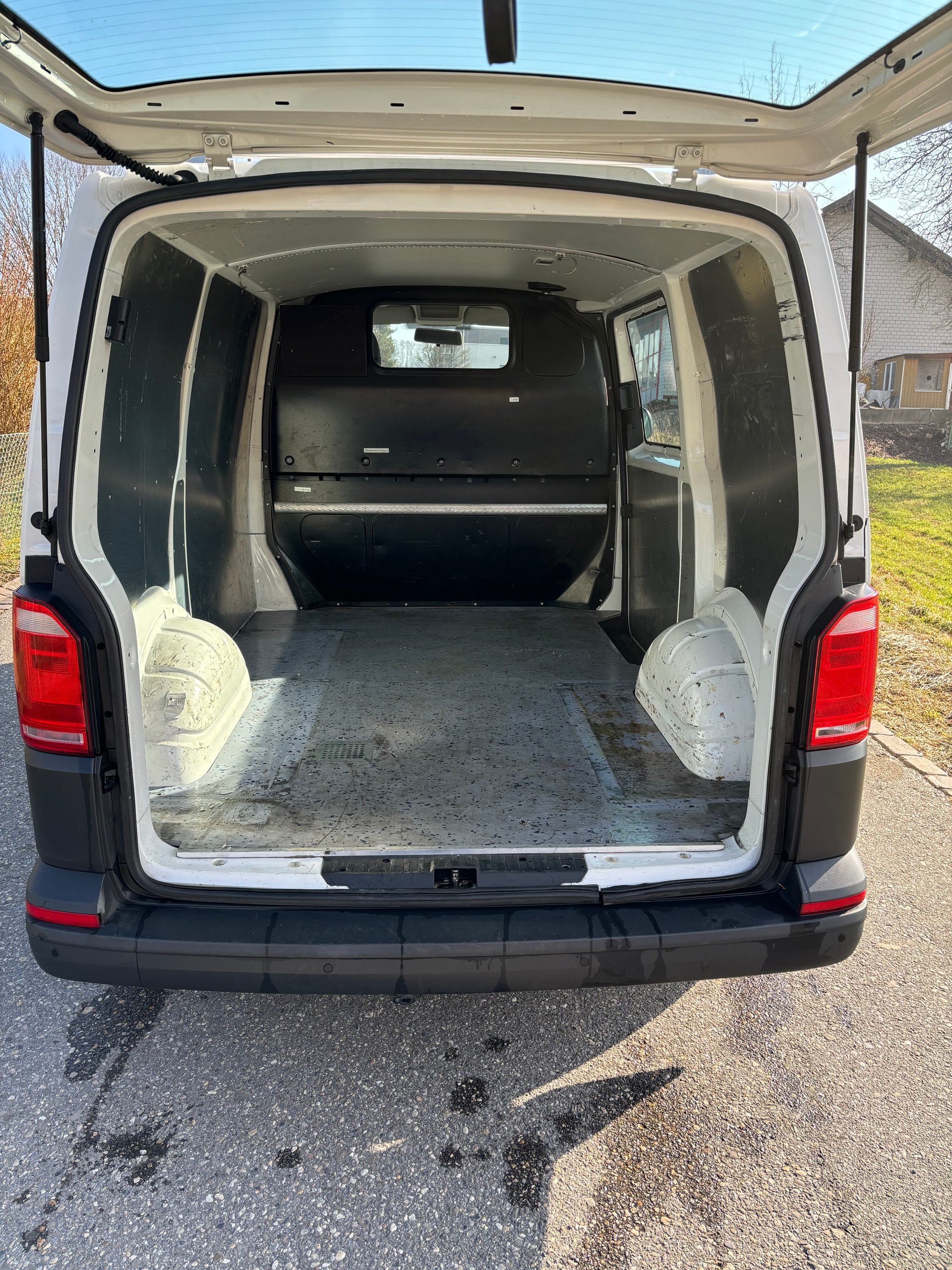 VW T6.1 2.0 TDI 4Motion-image-13