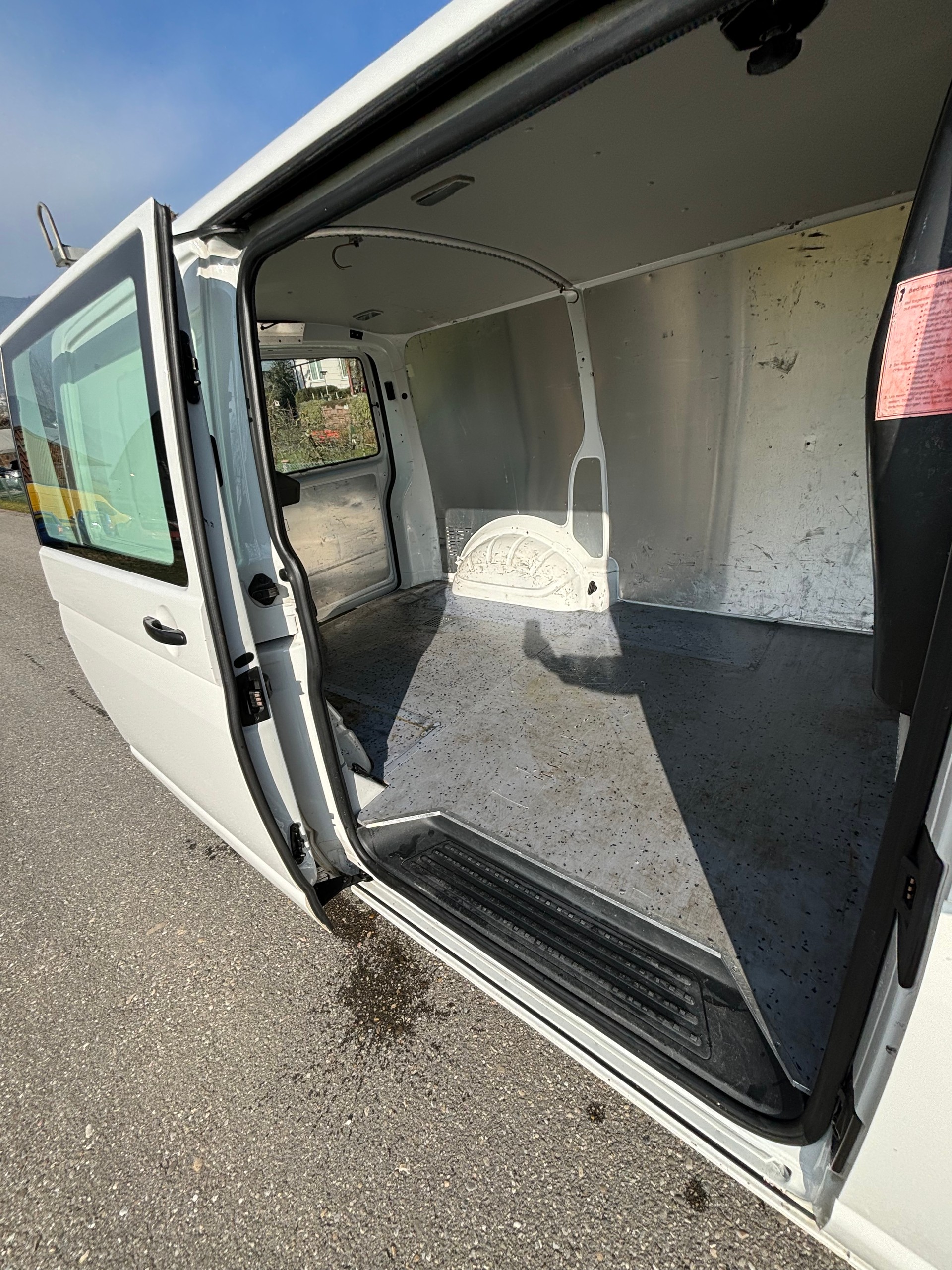 VW T6.1 2.0 TDI 4Motion-image-12