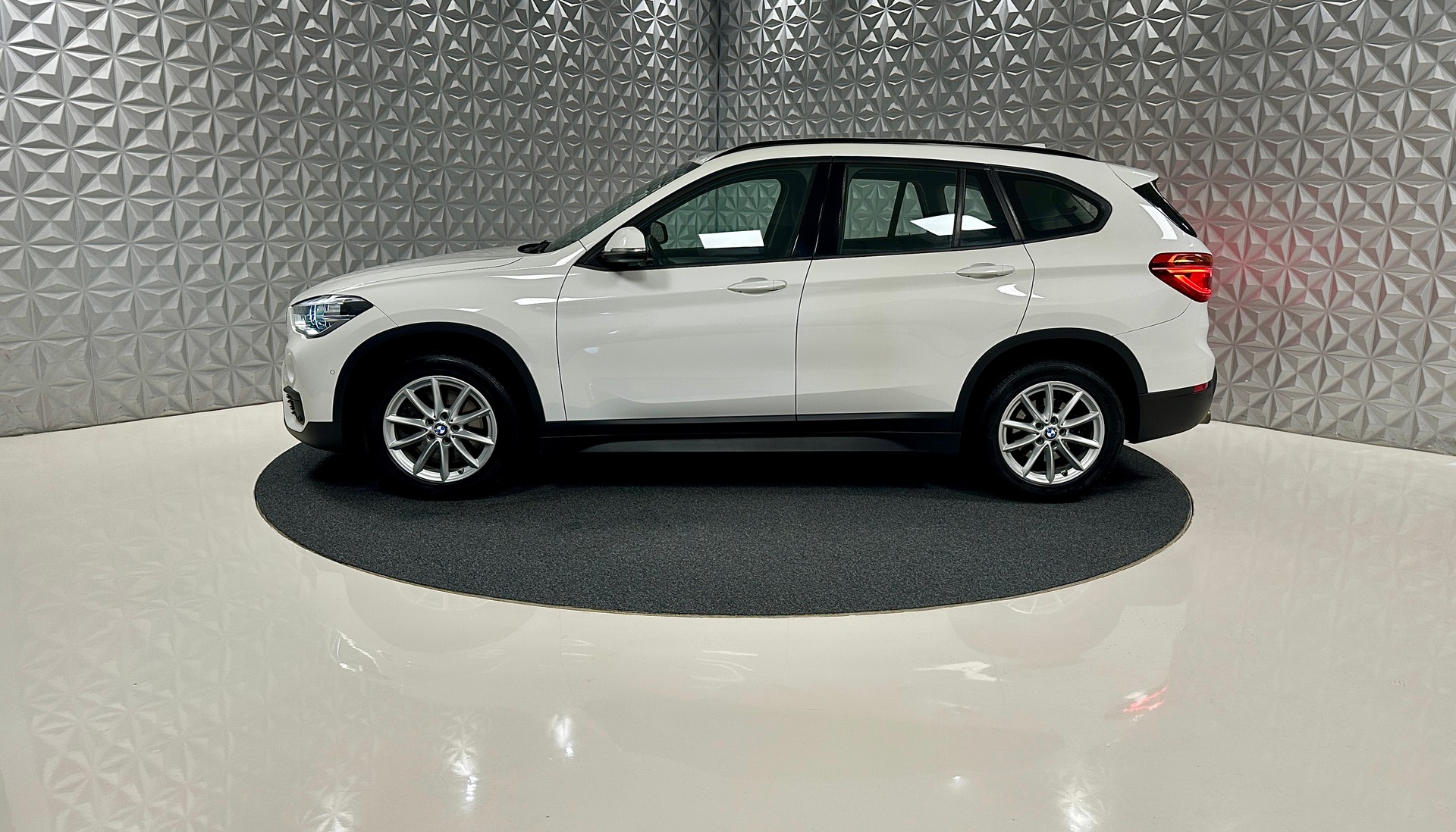 BMW X1 xDrive 20d Steptronic-image-7
