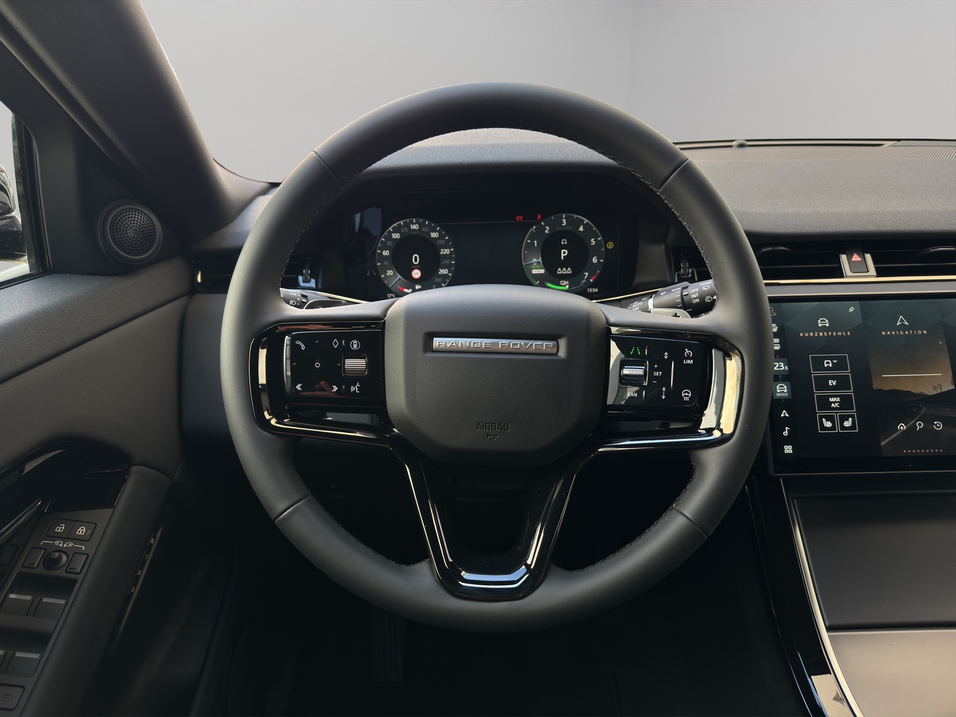 LAND ROVER Range Rover Evoque 1.5 T 270e S-image-5