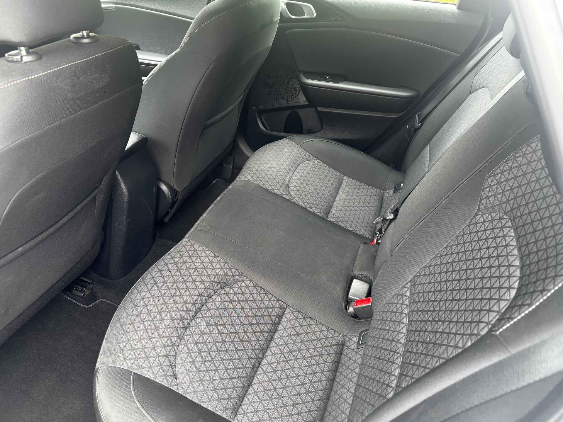 KIA Ceed 1.5 T-GDi MHEV Power-image-10