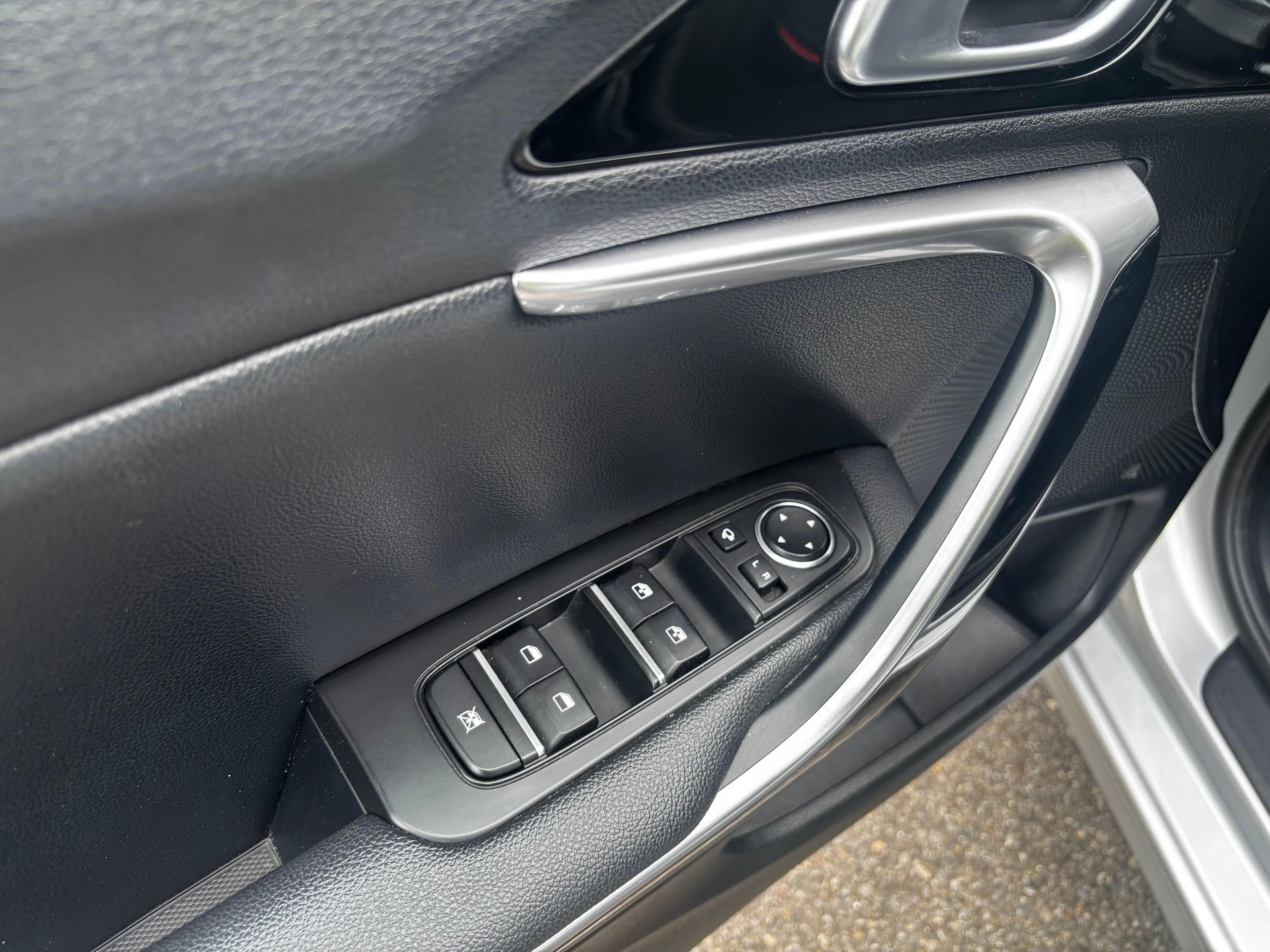 KIA Ceed 1.5 T-GDi MHEV Power-image-11