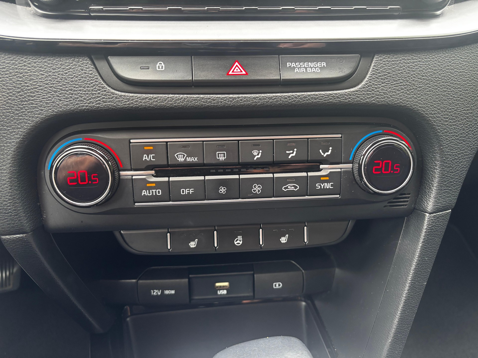 KIA Ceed 1.5 T-GDi MHEV Power-image-13