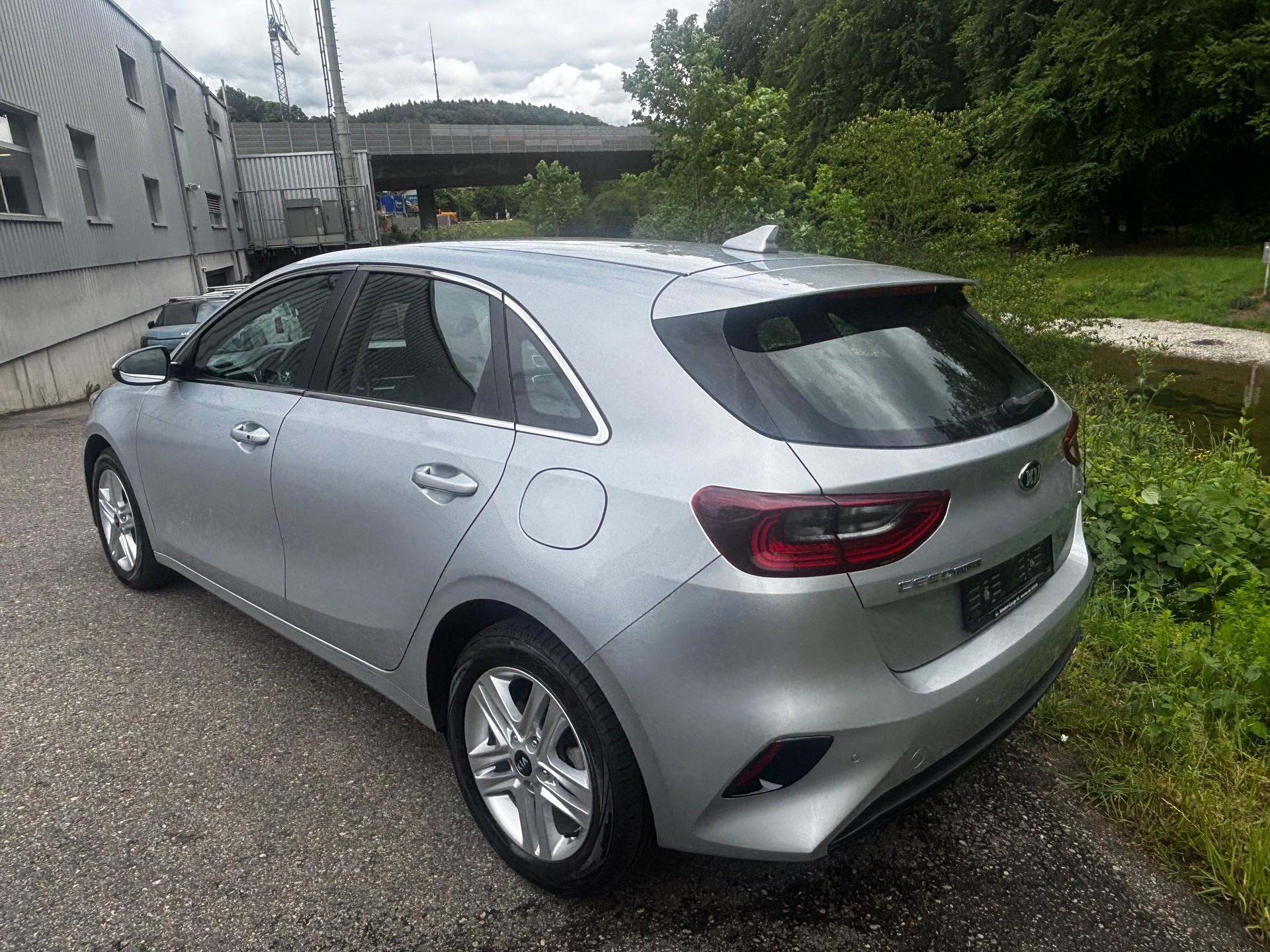 KIA Ceed 1.5 T-GDi MHEV Power-image-3