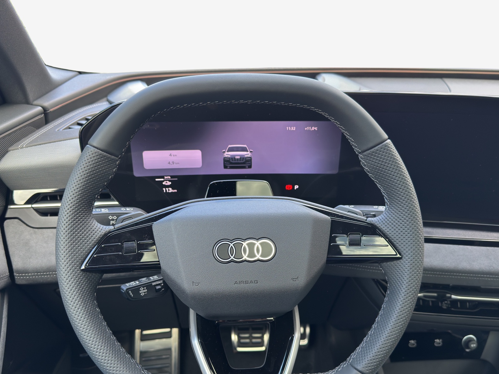 AUDI Q6 e-tron quattro-image-9