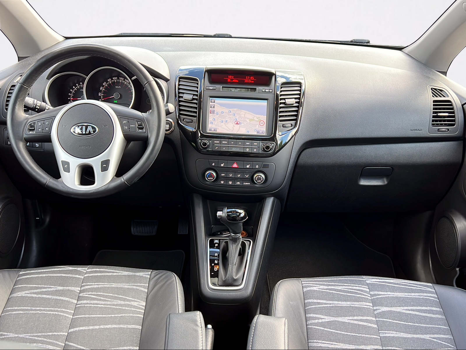 KIA Venga 1.6 CVVT Swiss Champion Automatic-image-6