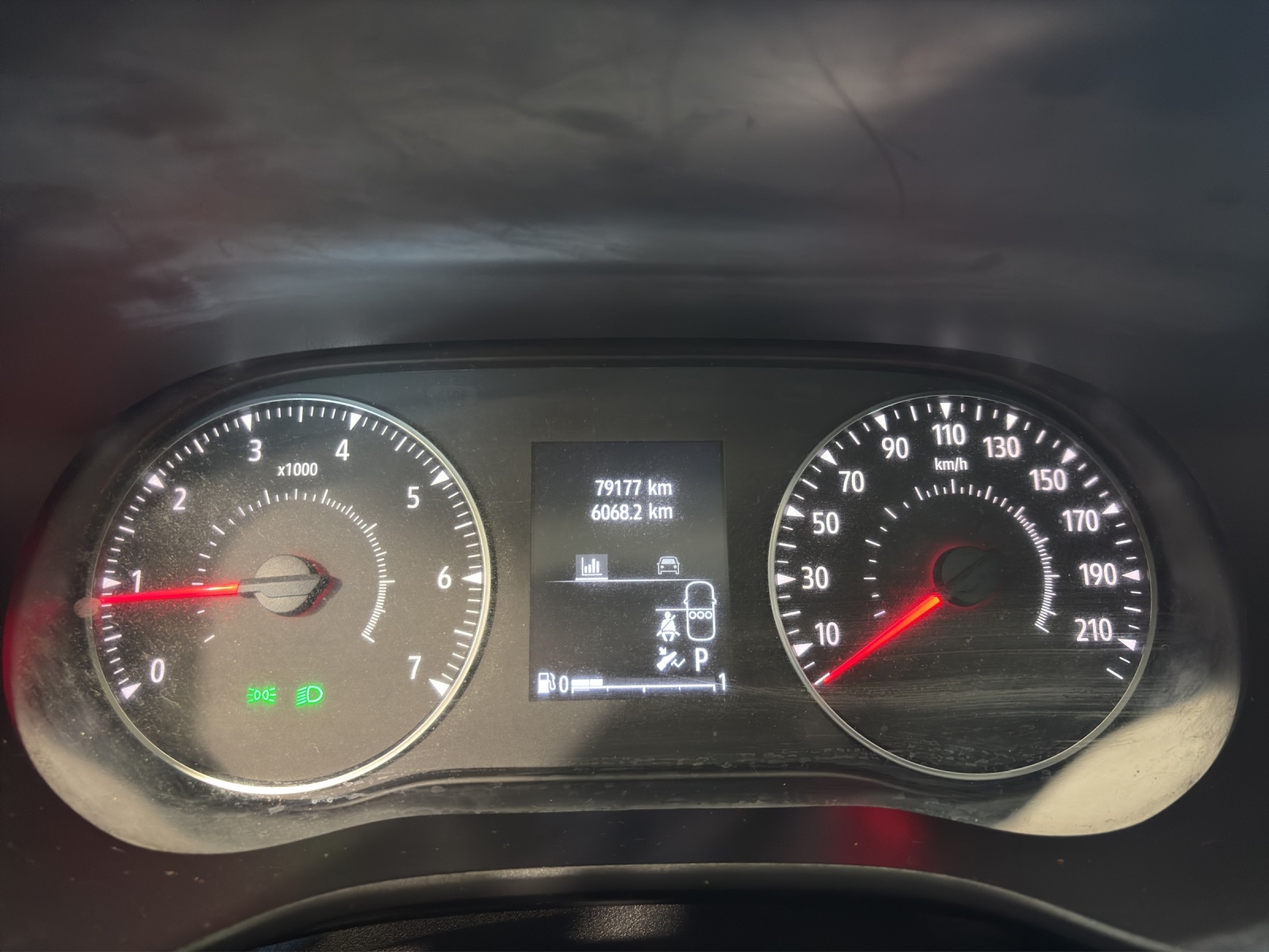 DACIA Sandero Stepway TCe 90 Comfort CVT-image-14