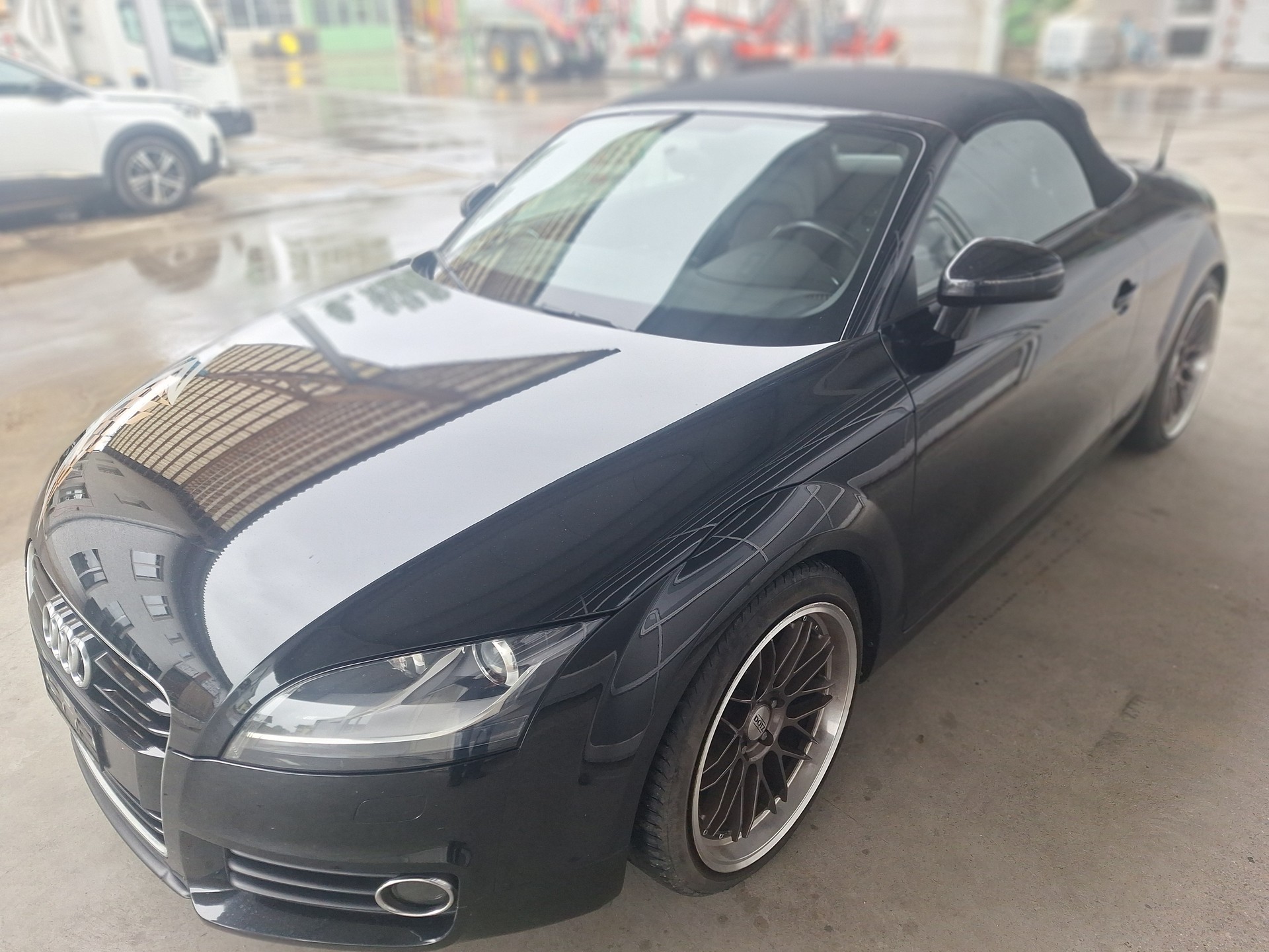 AUDI Cabi-image-7