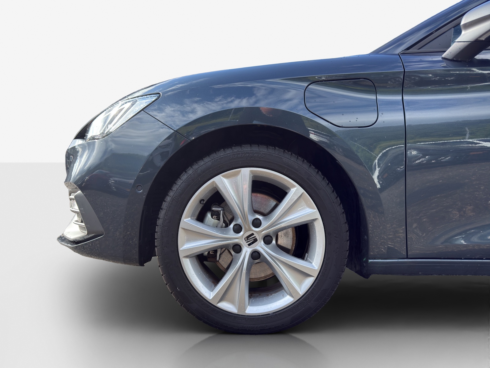SEAT Leon 1.5 eHybrid pHEV DSG FR-image-13
