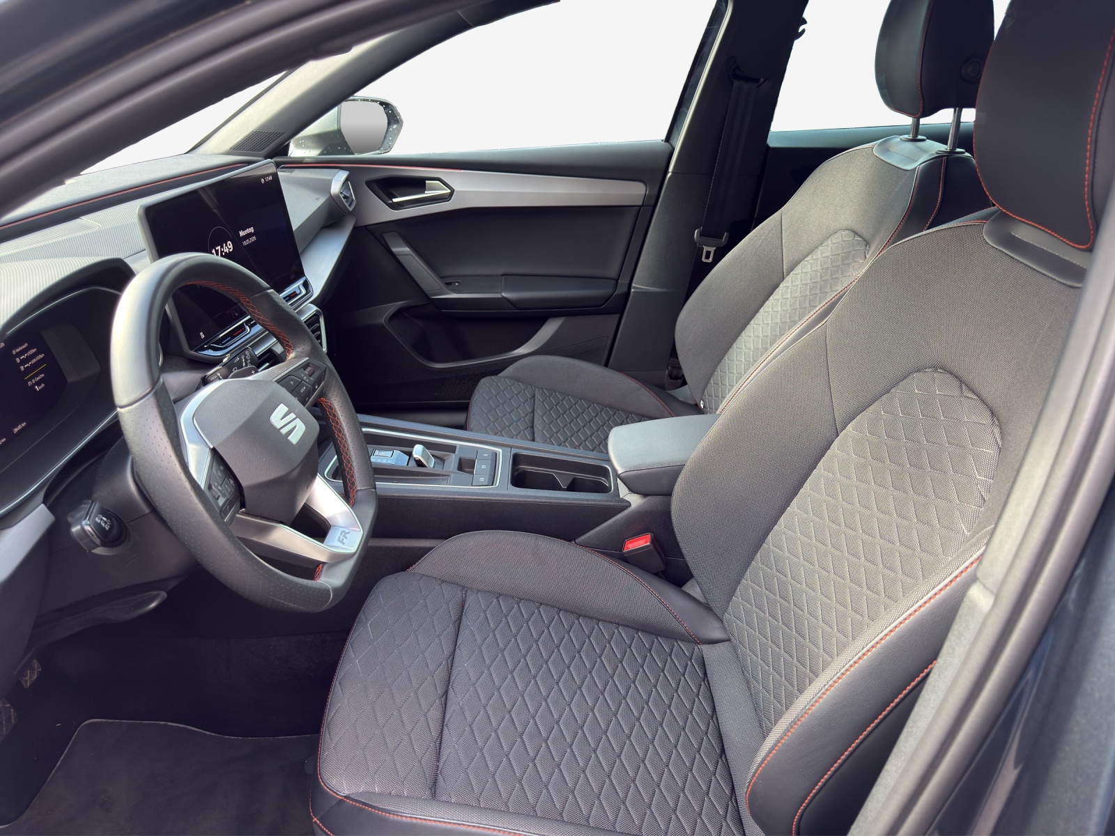 SEAT Leon 1.5 eHybrid pHEV DSG FR-image-7