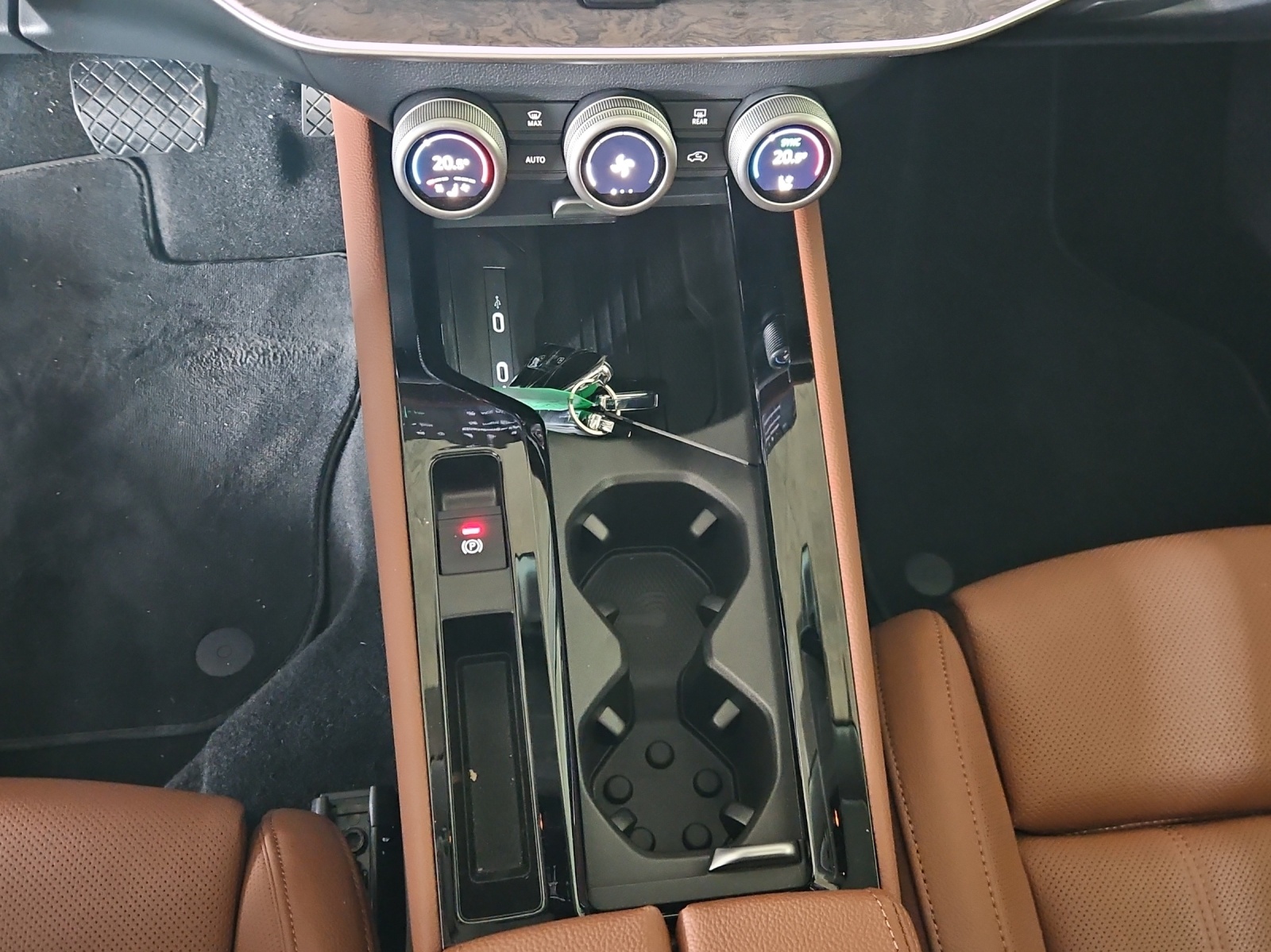 SKODA Superb Combi 2.0 TDi L&K 4x4 DSG-image-19