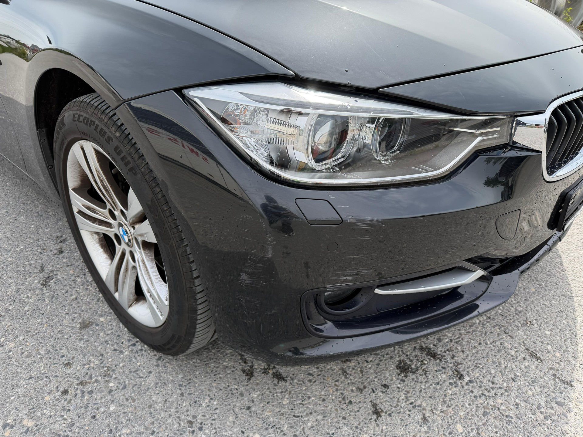 BMW 320d xDrive Touring Sport Line Steptronic-image-2