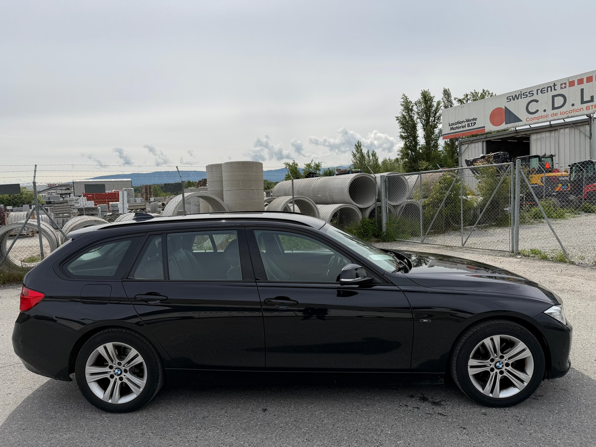 BMW 320d xDrive Touring Sport Line Steptronic-image-5