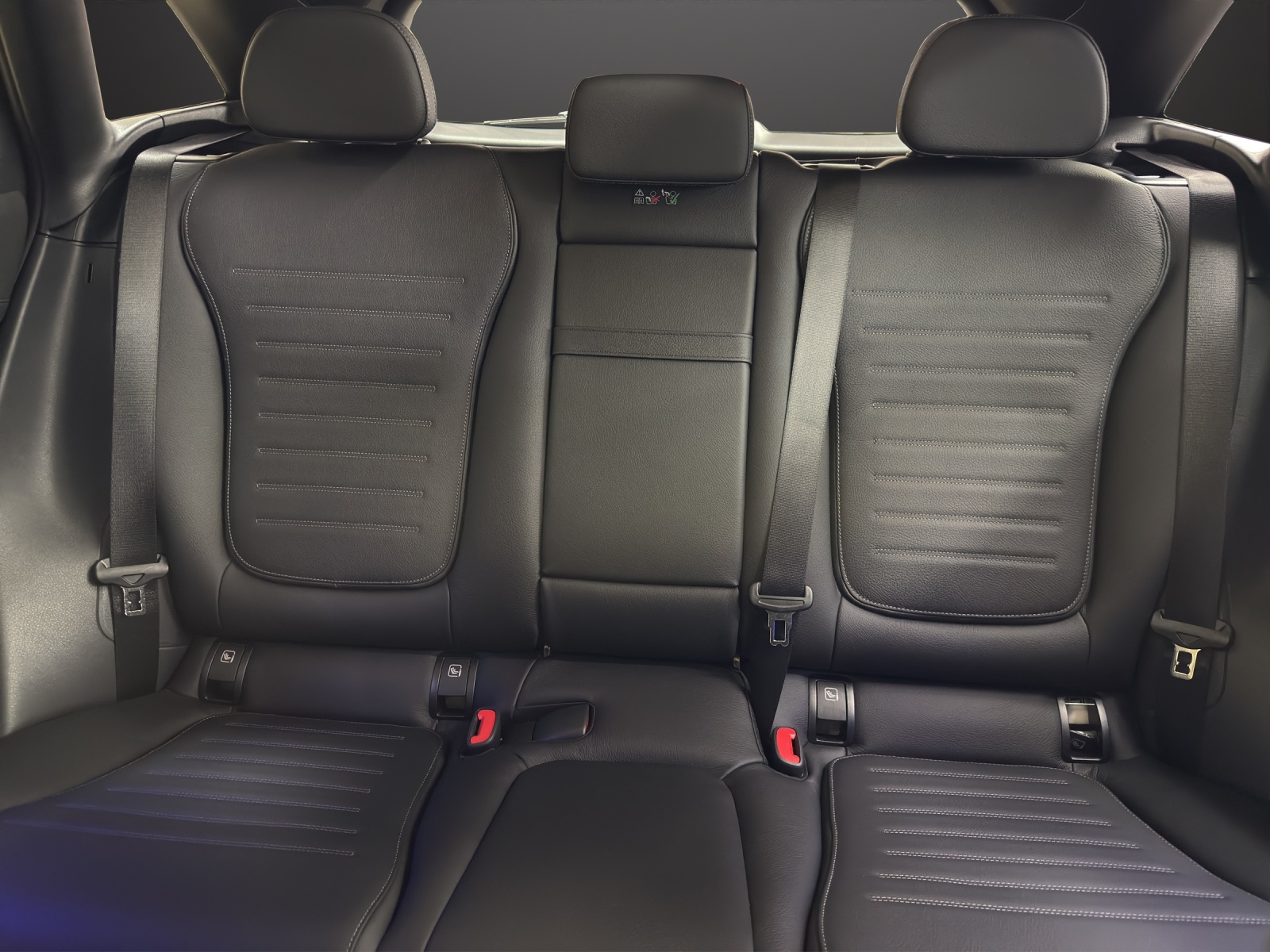 MERCEDES-BENZ GLC 300 d 4Matic 9G-Tronic-image-14