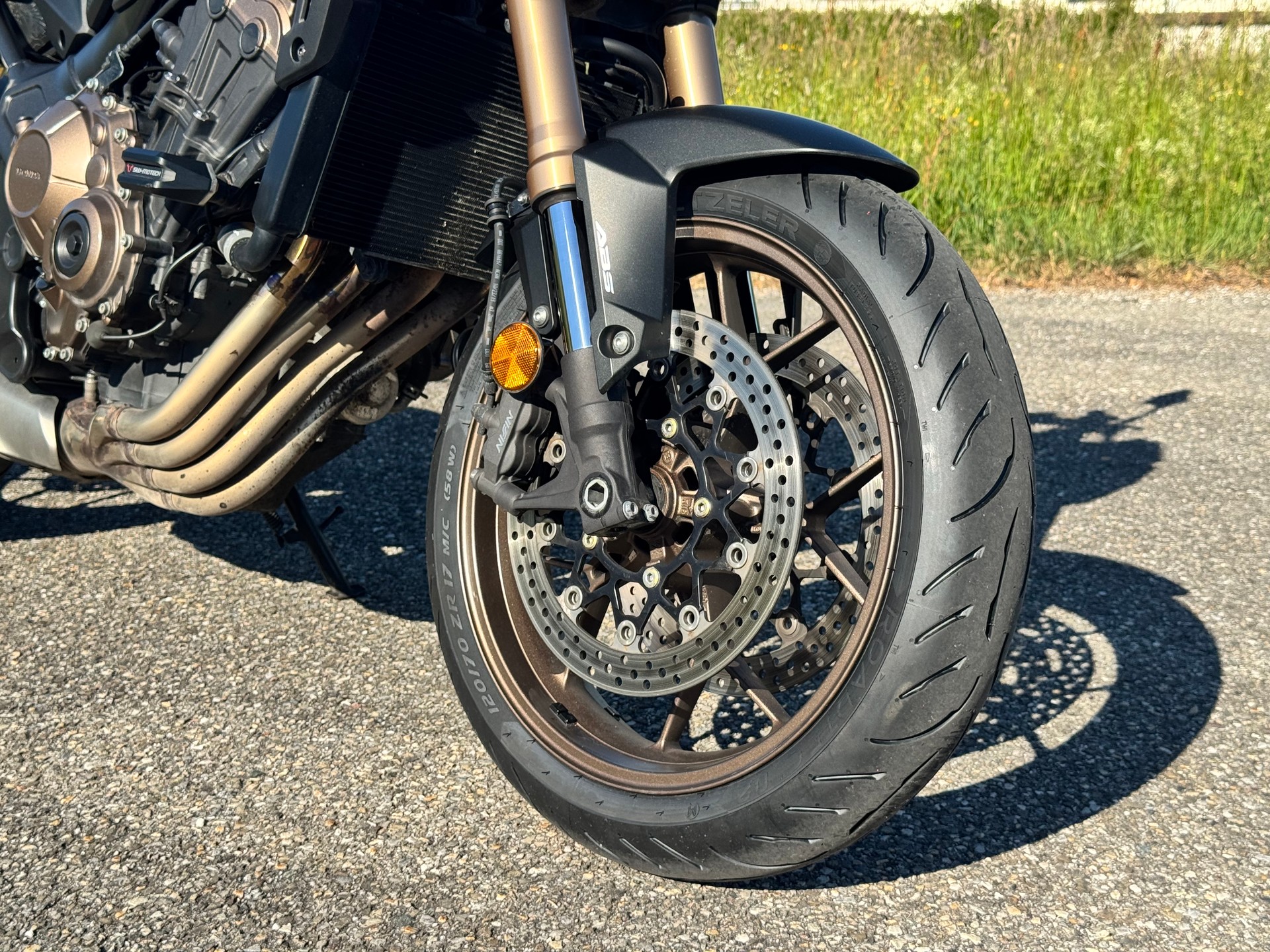 HONDA CB 650 R-image-1