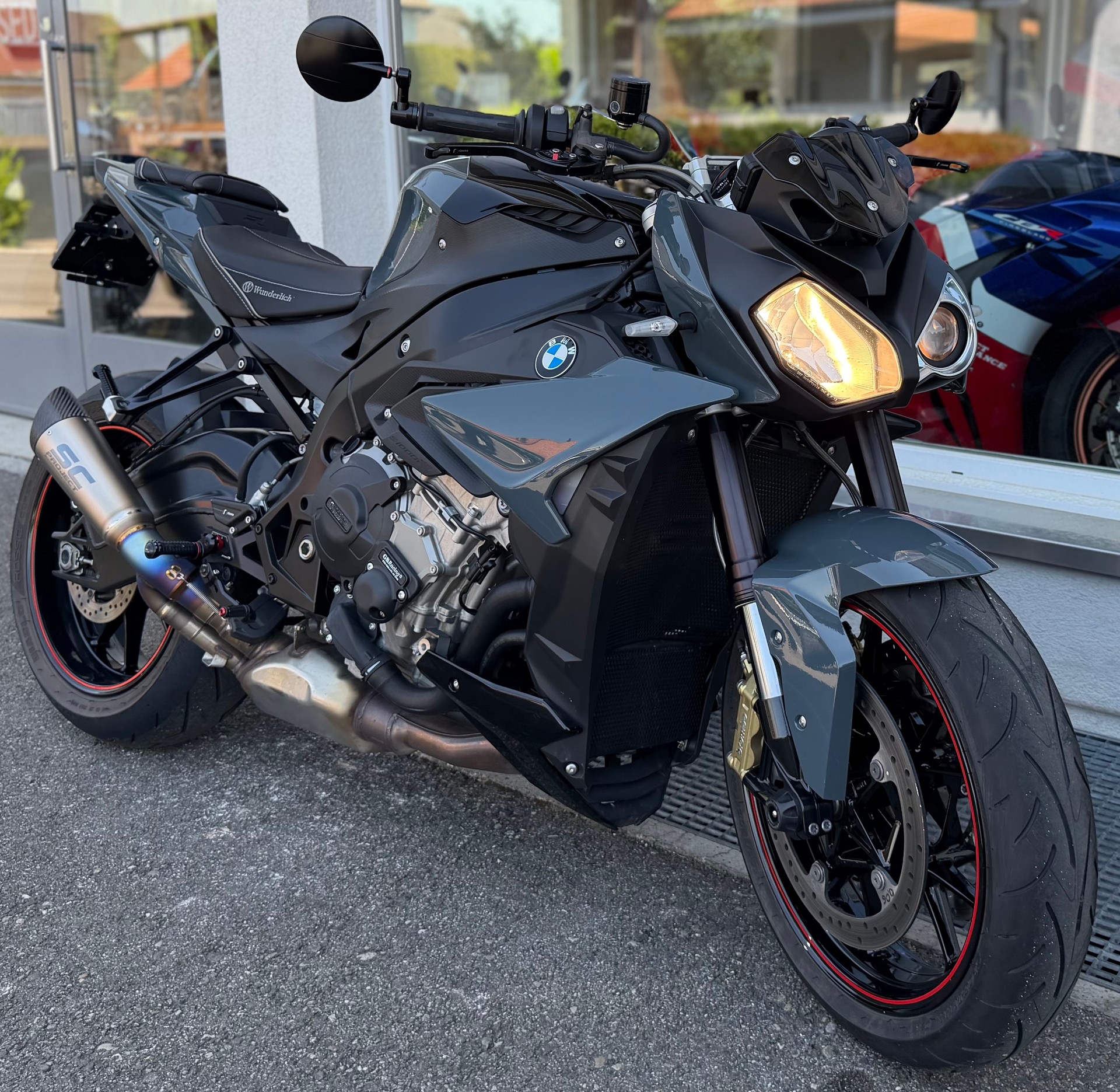 BMW S 1000 R ABS-showroom-element-2