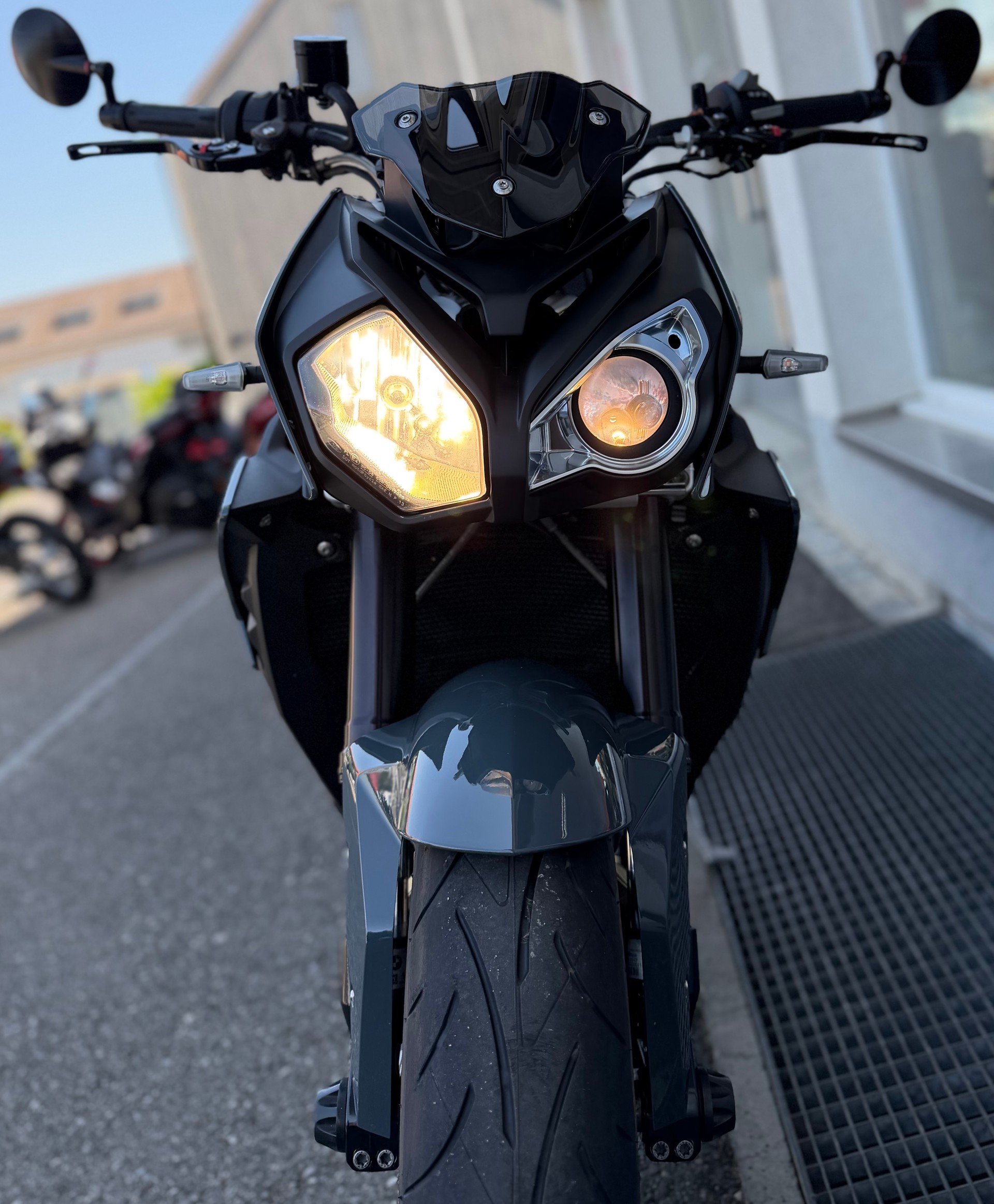 BMW S 1000 R ABS-showroom-element-1