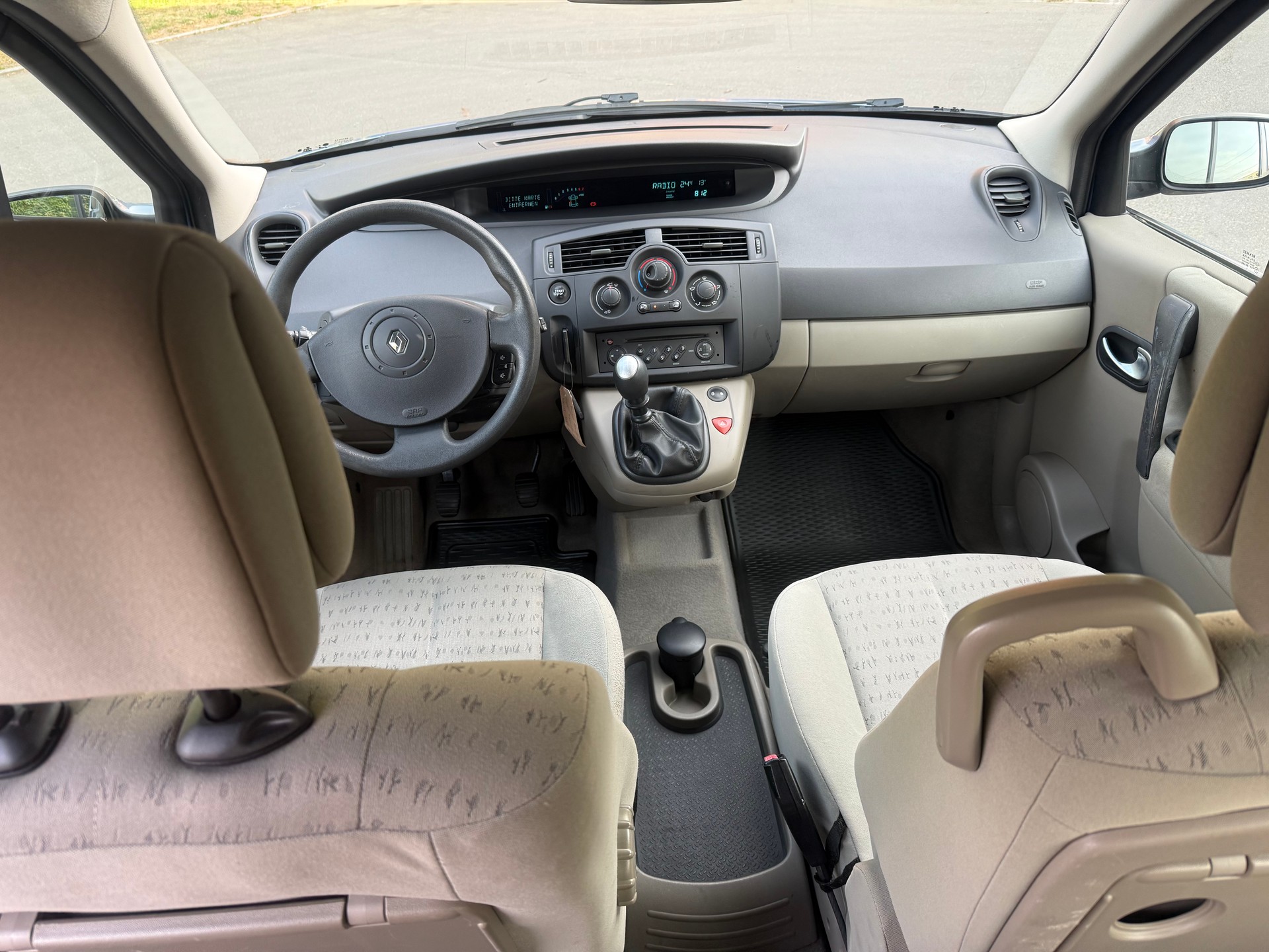 RENAULT Scénic 2.0 16V Fairway-image-16