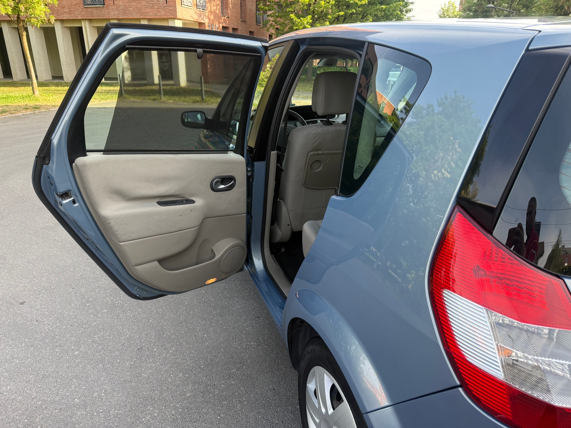 RENAULT Scénic 2.0 16V Fairway-image-17