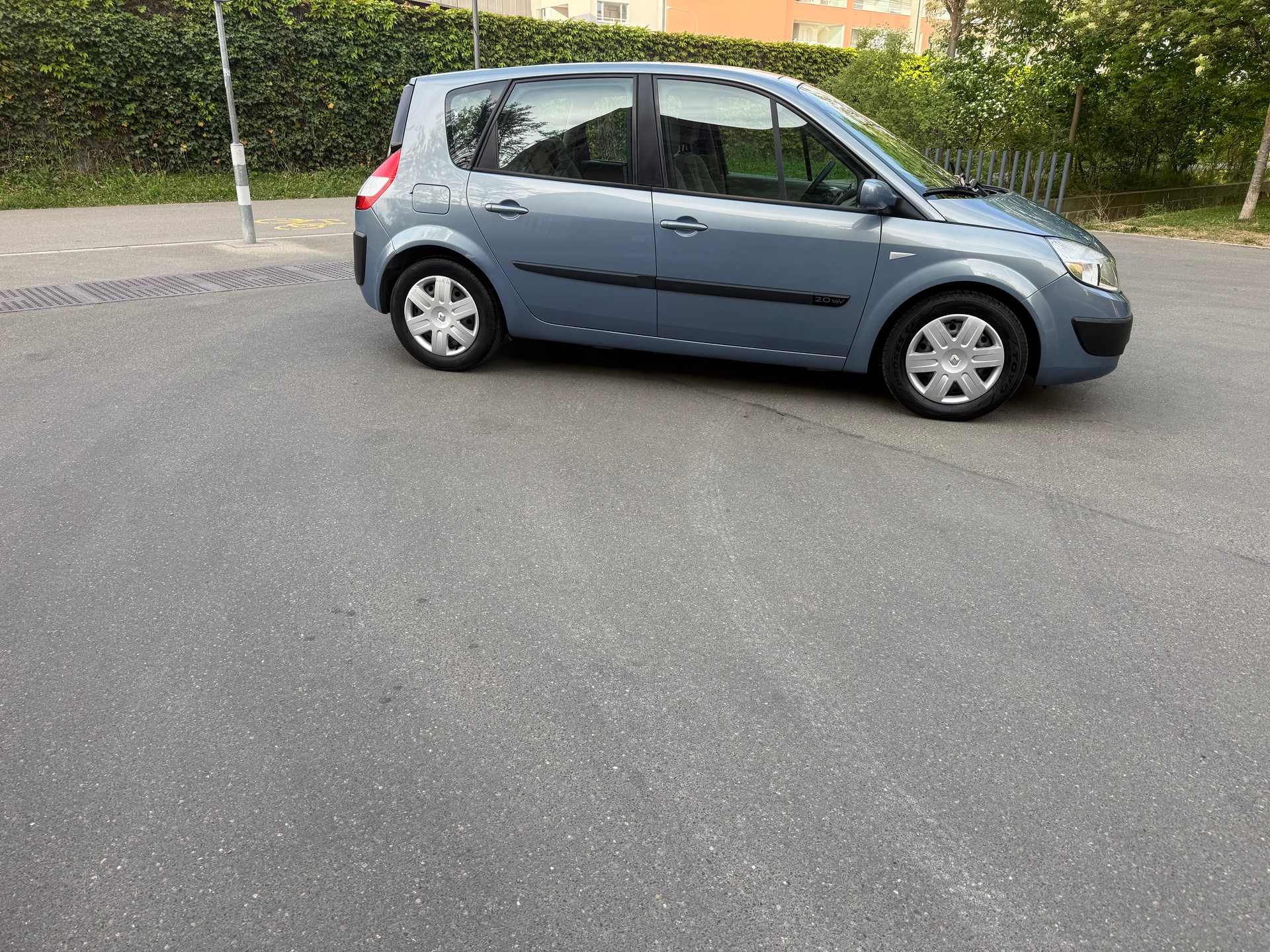 RENAULT Scénic 2.0 16V Fairway-image-5