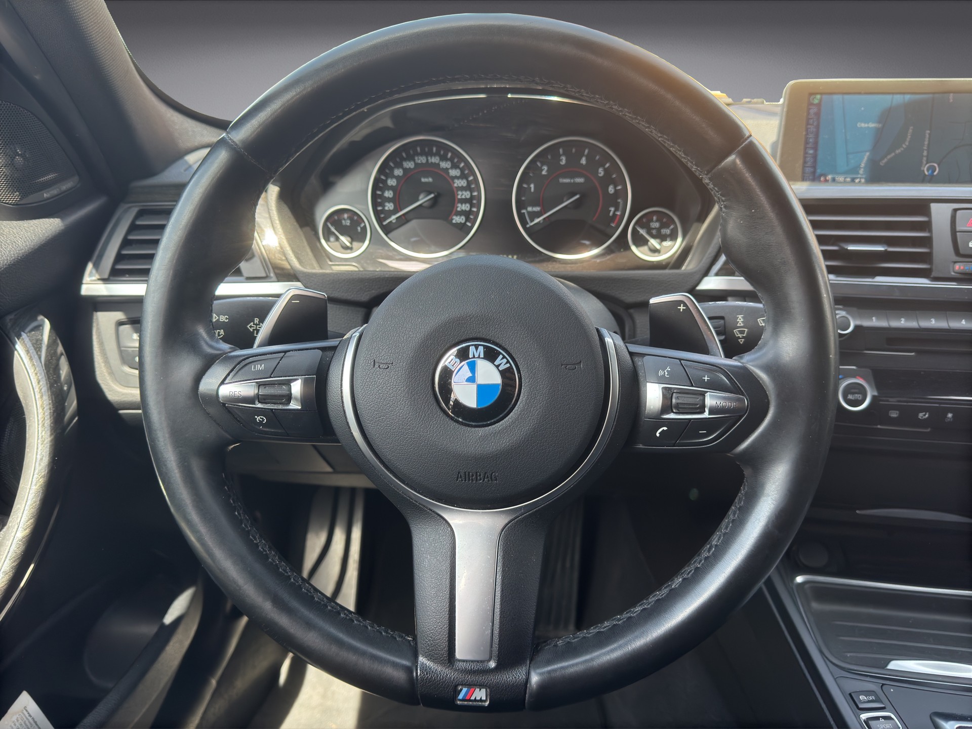 BMW 328i Touring-image-9