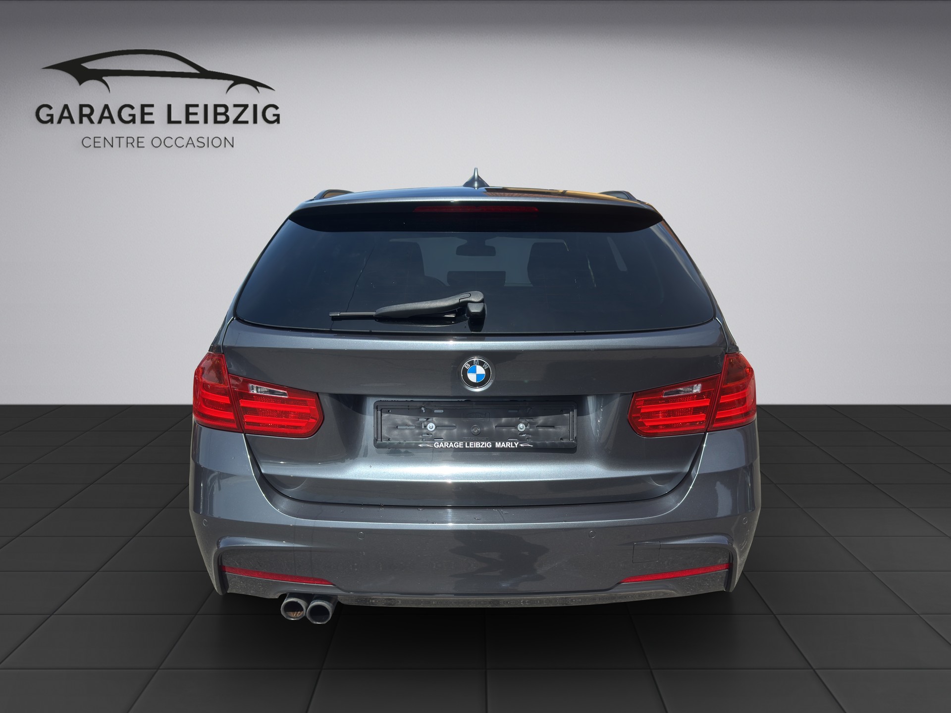 BMW 328i Touring-image-3