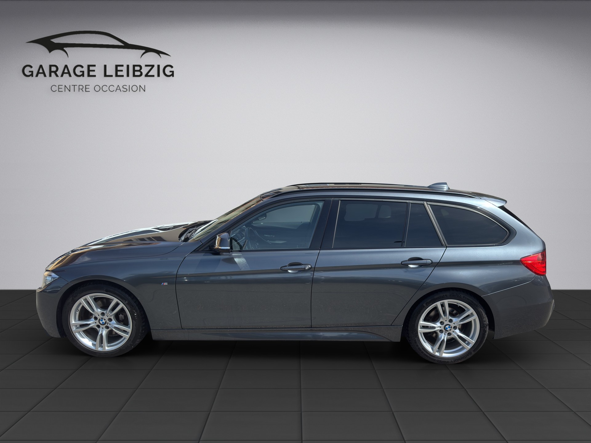 BMW 328i Touring-image-1