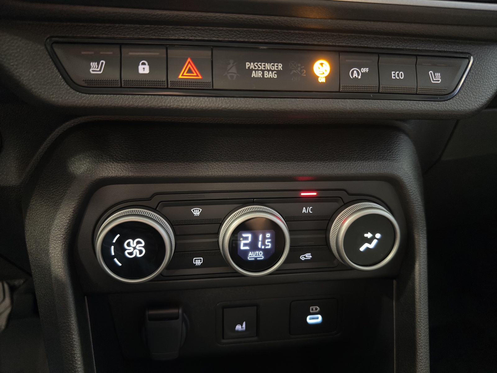 DACIA Sandero Stepway TCe 90 Extreme+ CVT-image-13