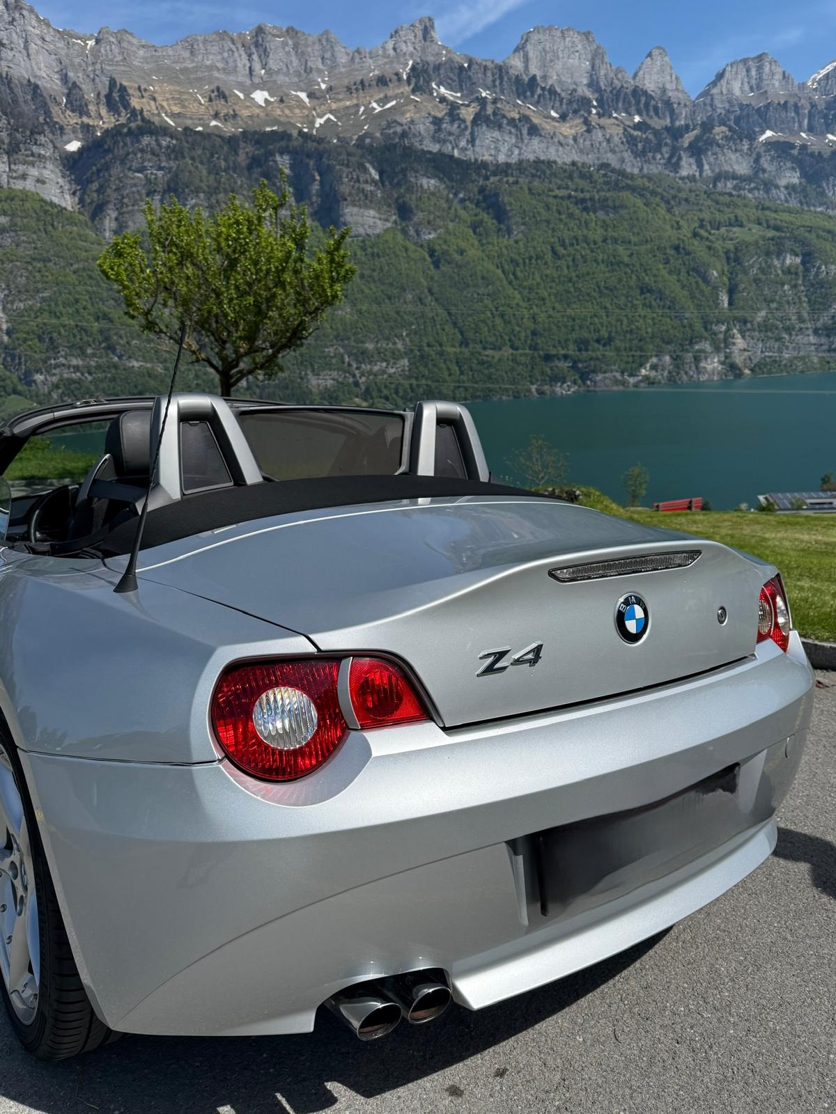 BMW 3.0i Roadster-image-3