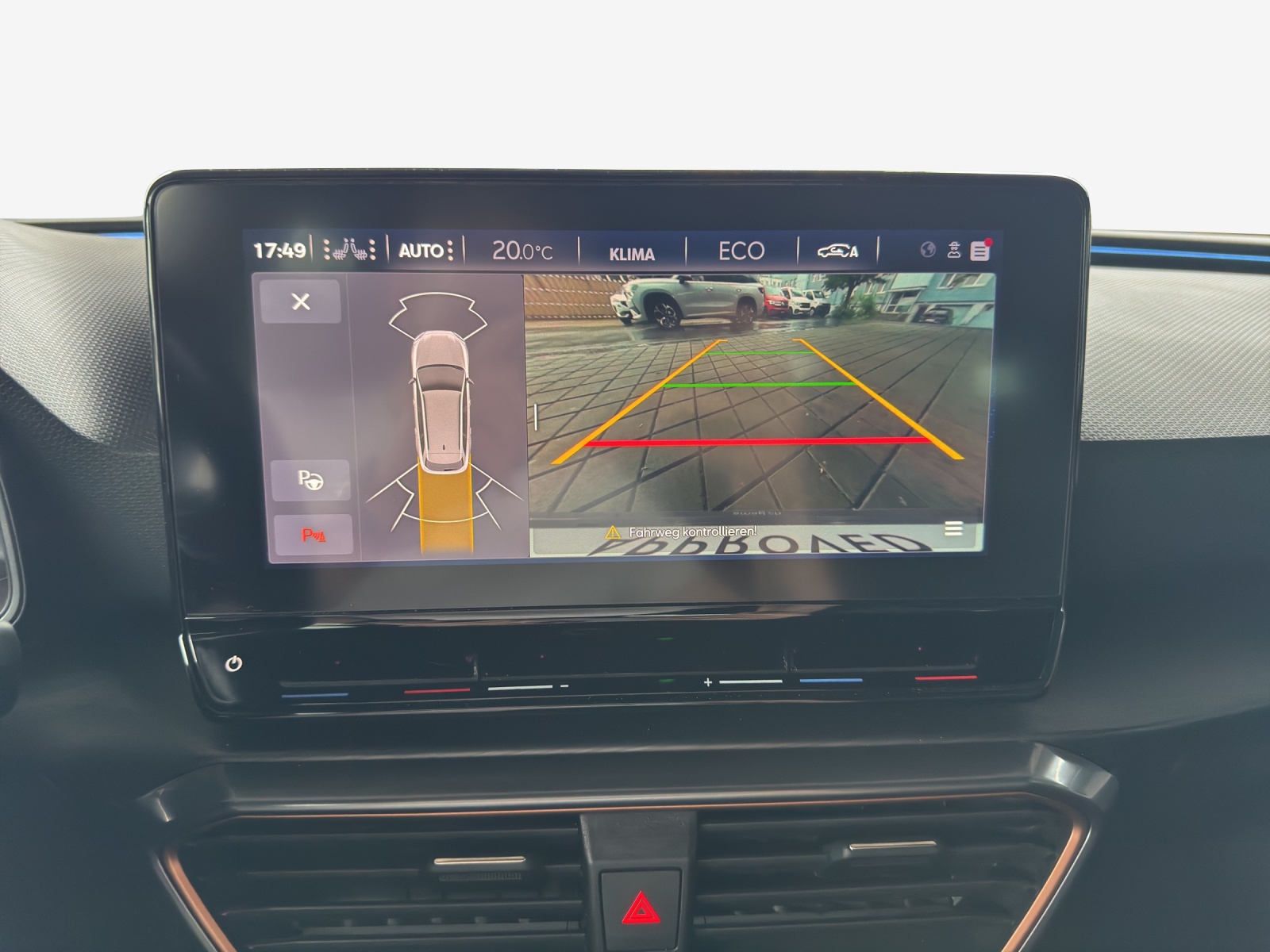 CUPRA LEON ST 1.4 e-HYBRID pHEV DSG-image-16