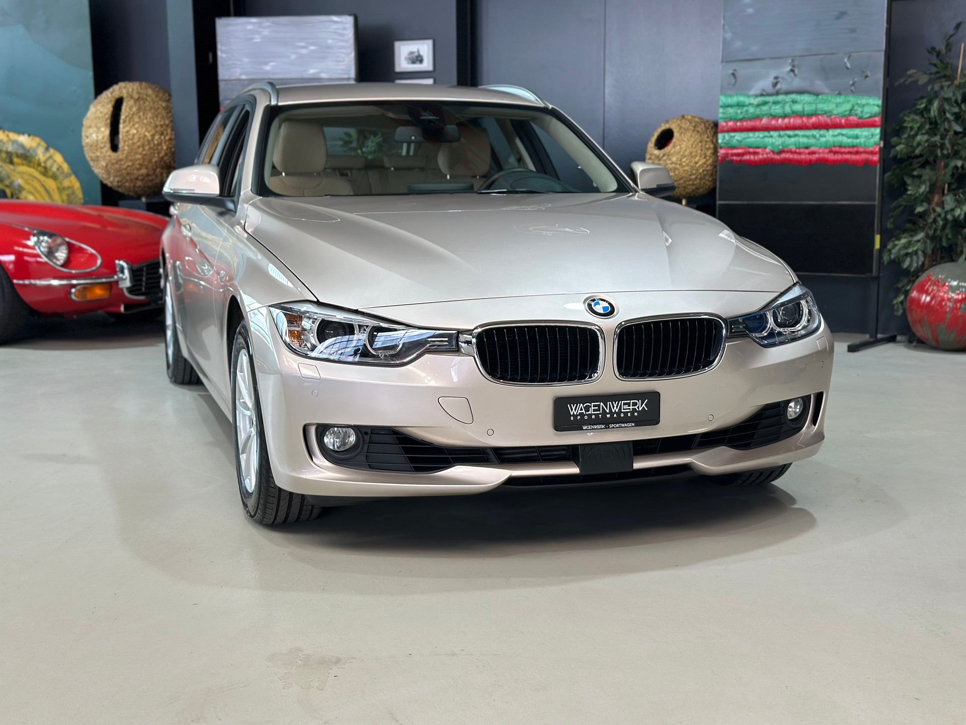 BMW 320i xDrive Touring Modern Line Steptronic-image-1