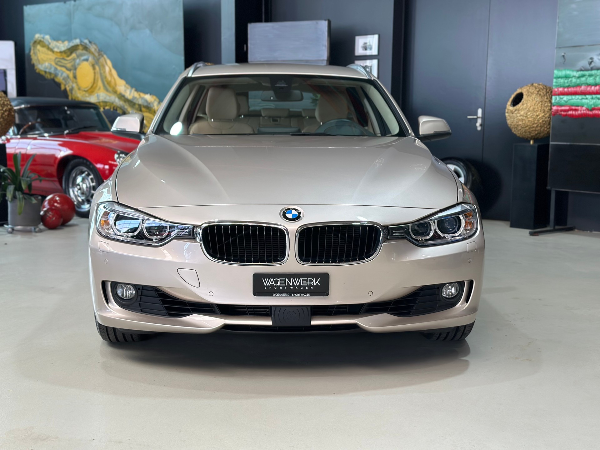 BMW 320i xDrive Touring Modern Line Steptronic-image-2