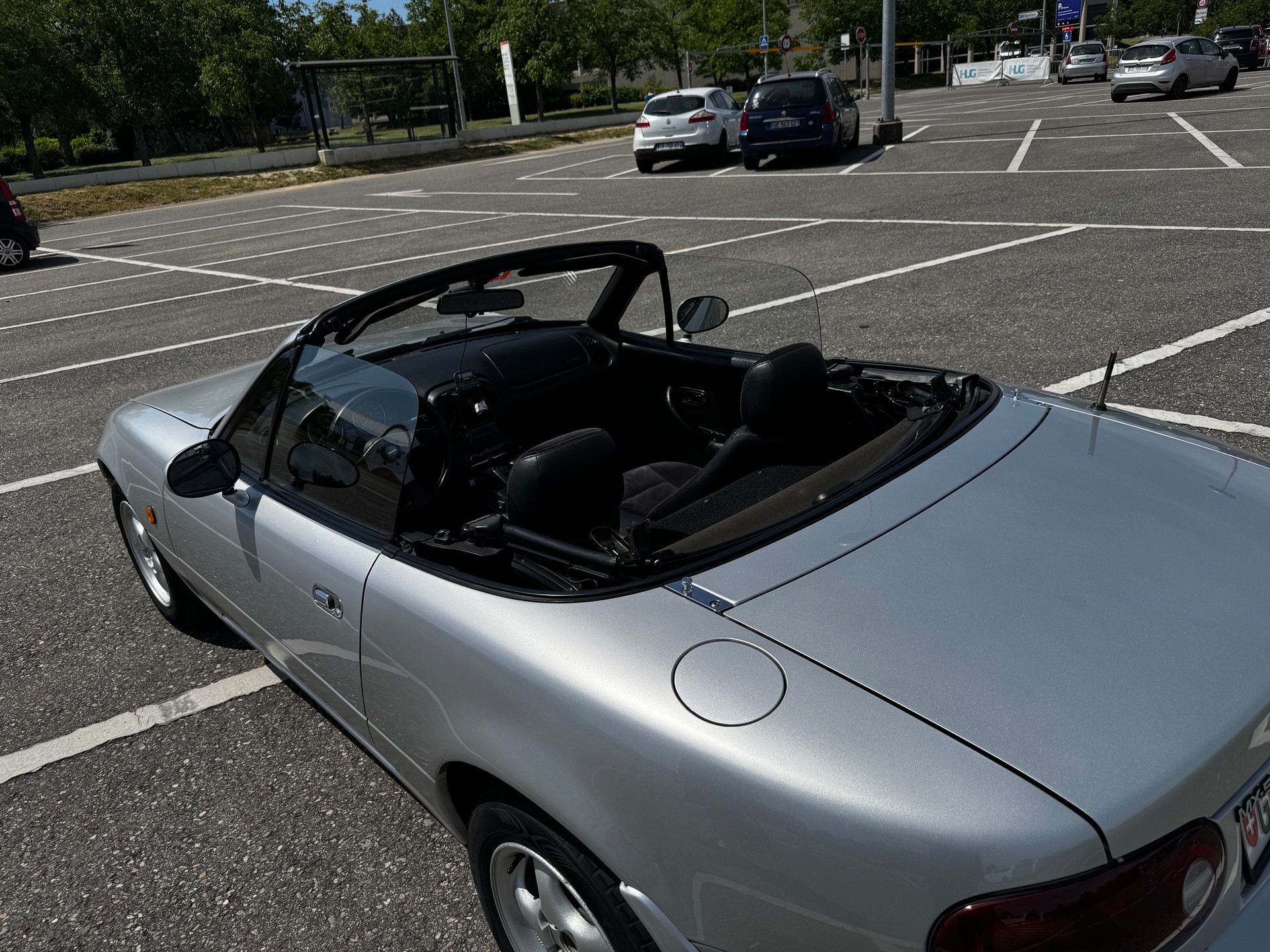 MAZDA 1.6i-16V-image-4