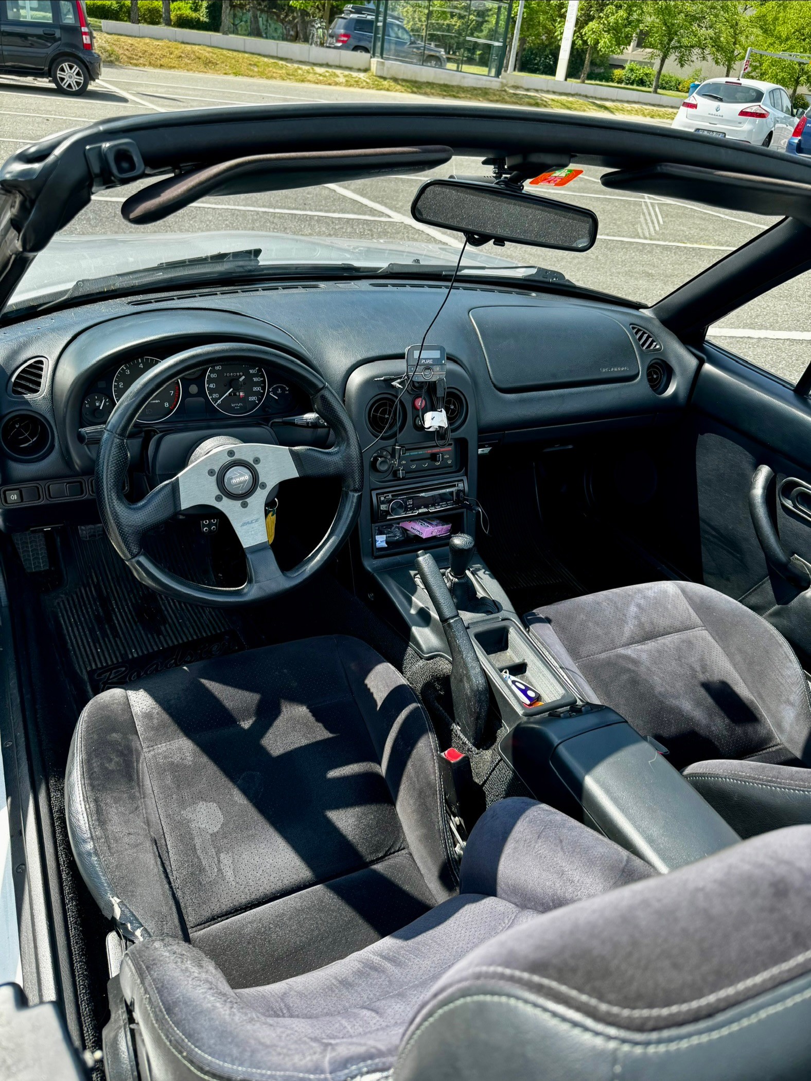MAZDA 1.6i-16V-image-2