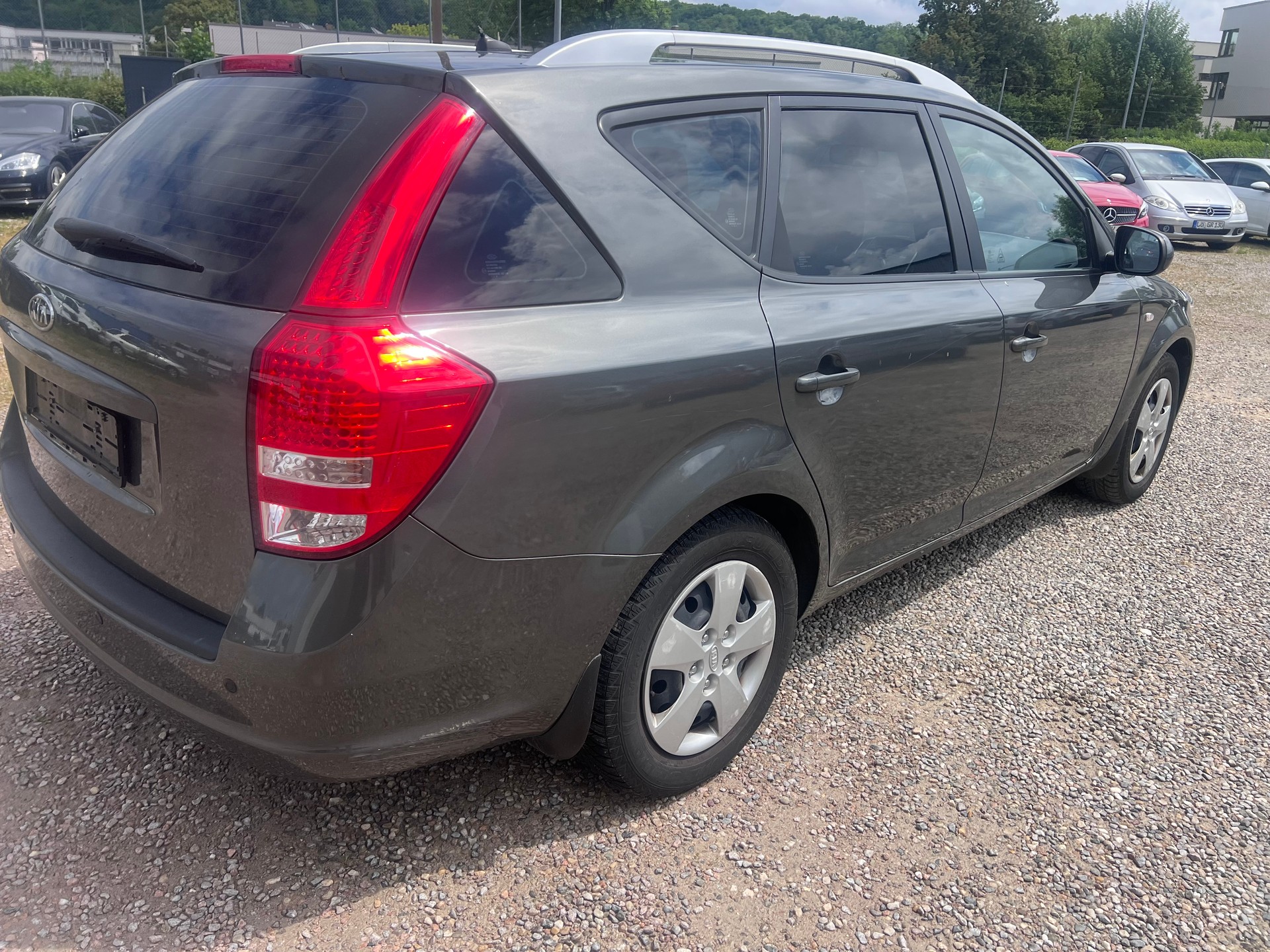 KIA Cee'd 1.4 16V Basic-image-4