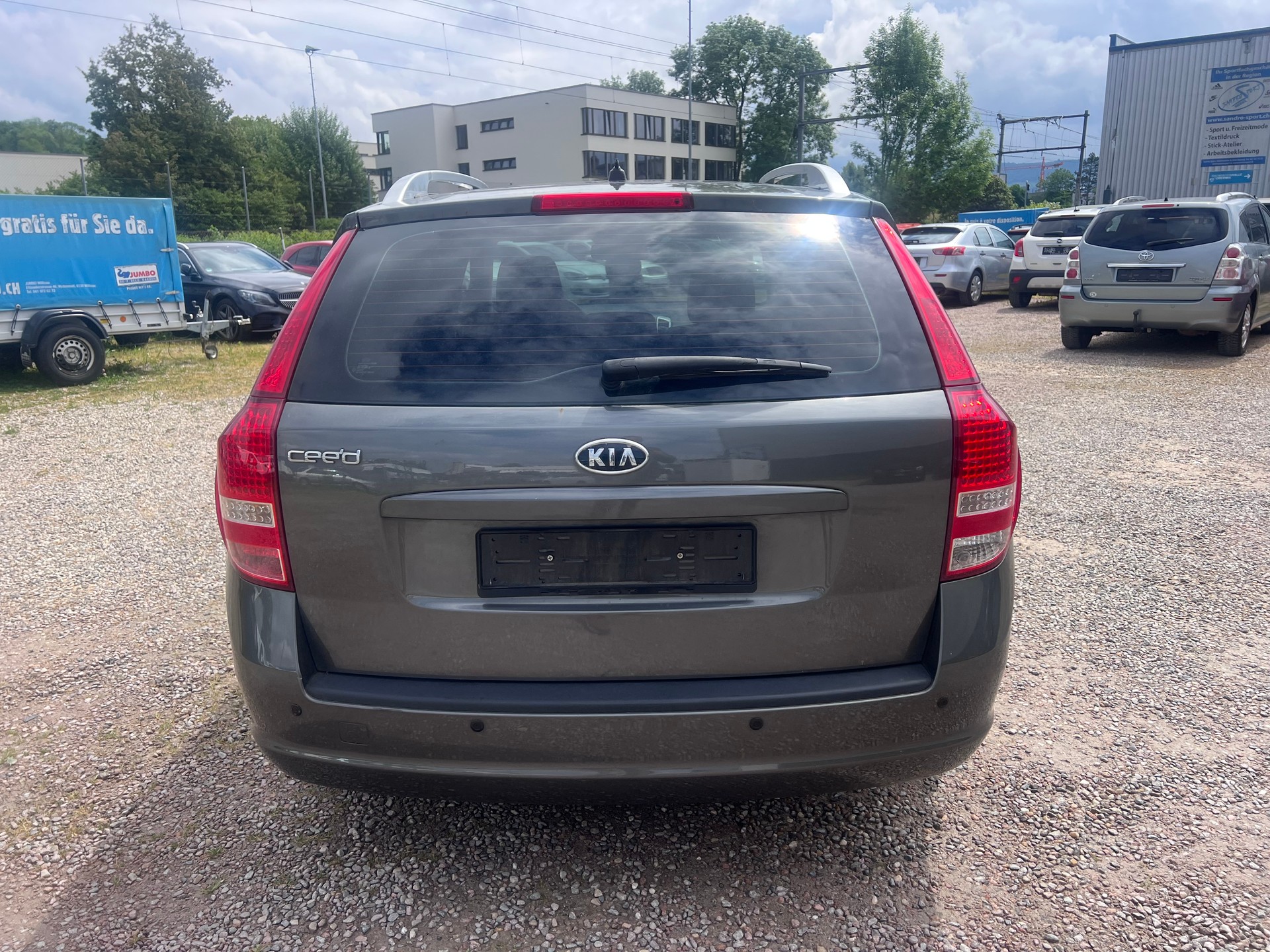 KIA Cee'd 1.4 16V Basic-image-2