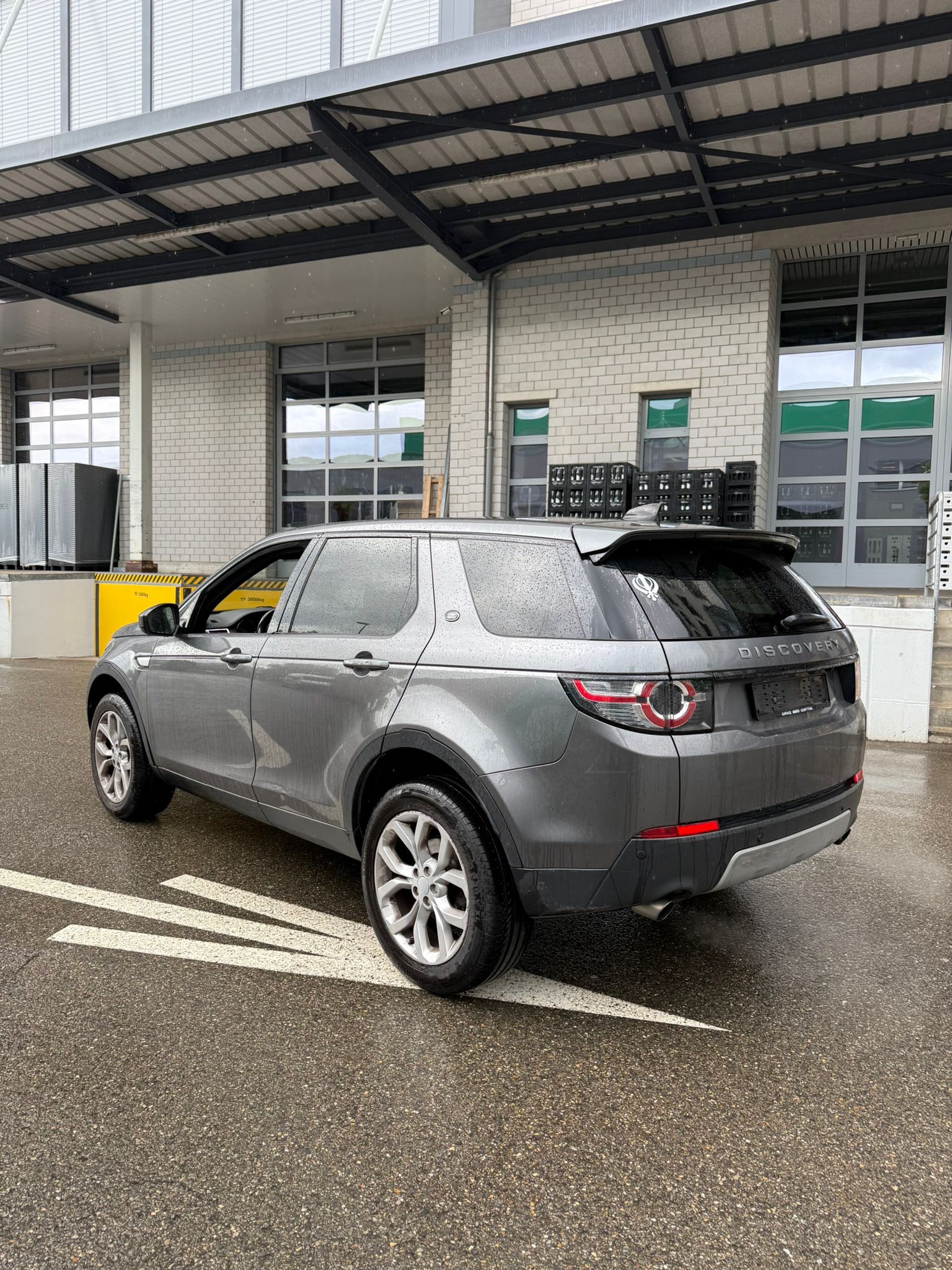 LAND ROVER Discovery Sport 2.0 TD4 SE AT9-image-6