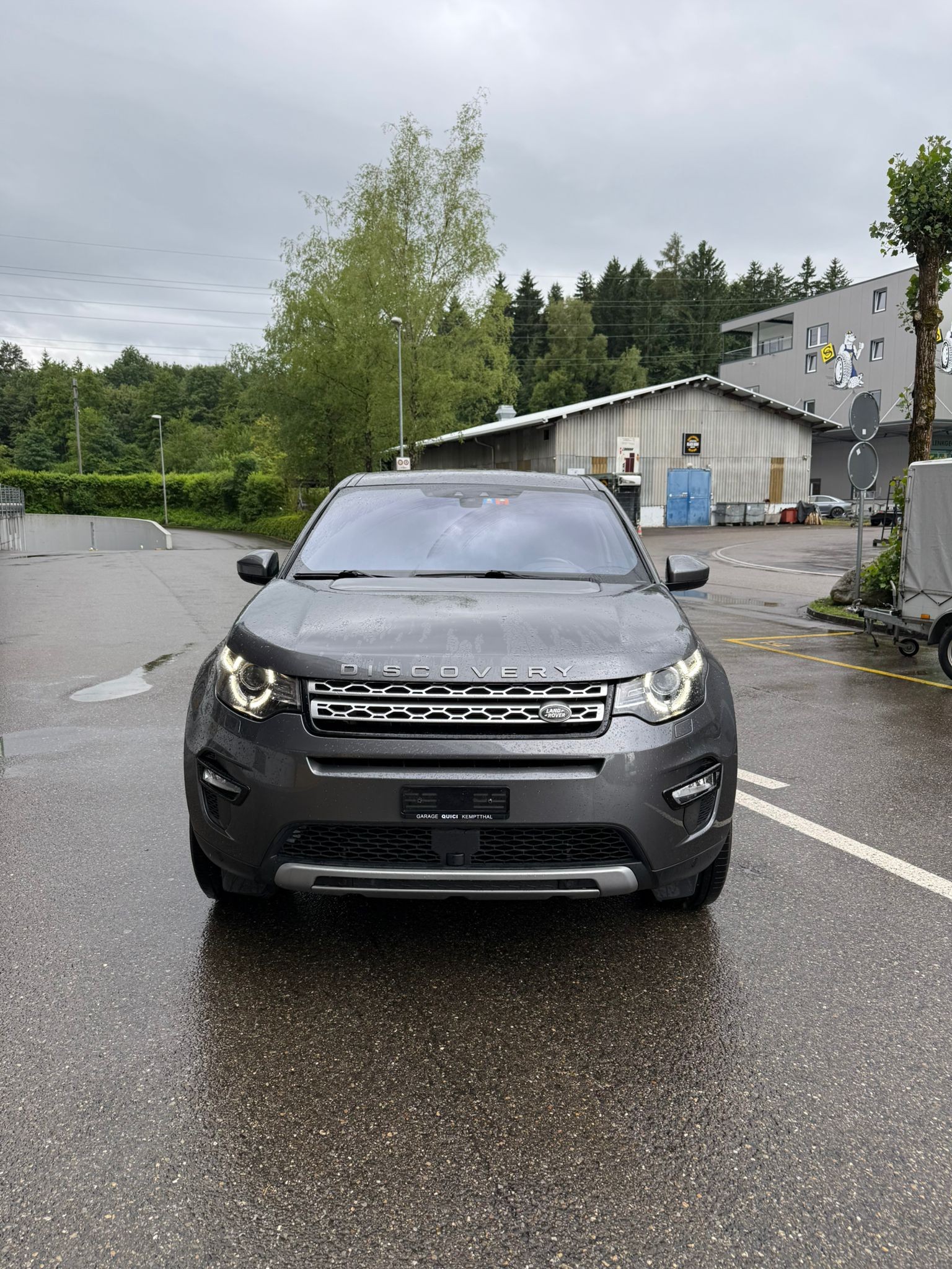 LAND ROVER Discovery Sport 2.0 TD4 SE AT9-image-1